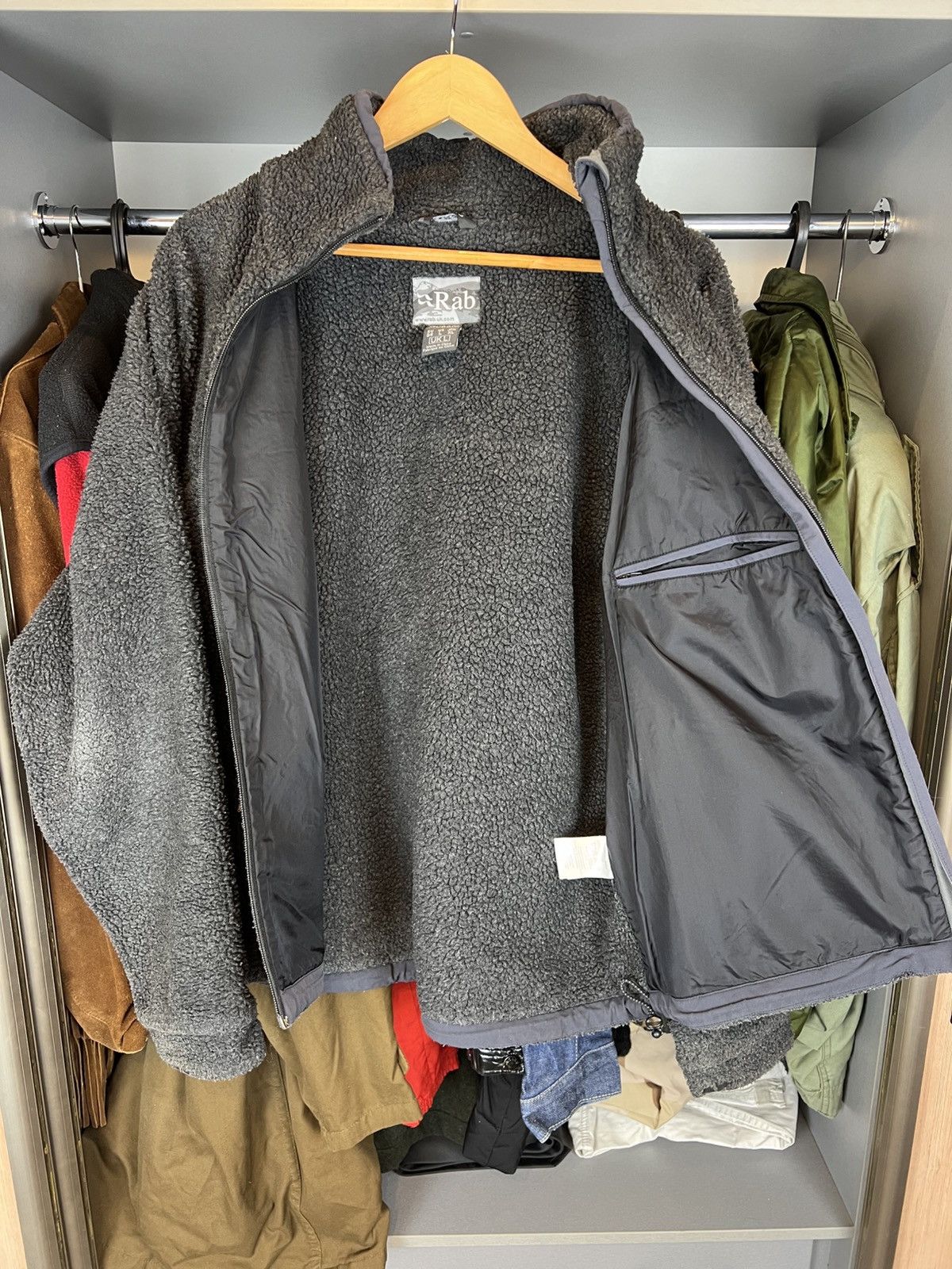 Rab × Vintage Gorpcore Vintage Rab Sherpa Deep Pile Fleece Jacket Size US XL / EU 56 / 4 - 14 Thumbnail