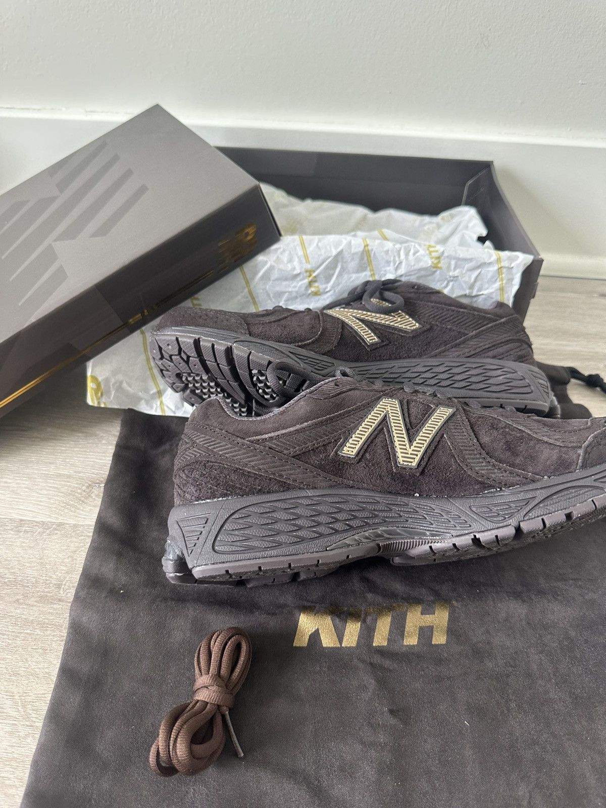 Kith × New Balance Kith New Balance Espresso 860v2 Size US 6.5 / EU 39-40 - 8 Thumbnail