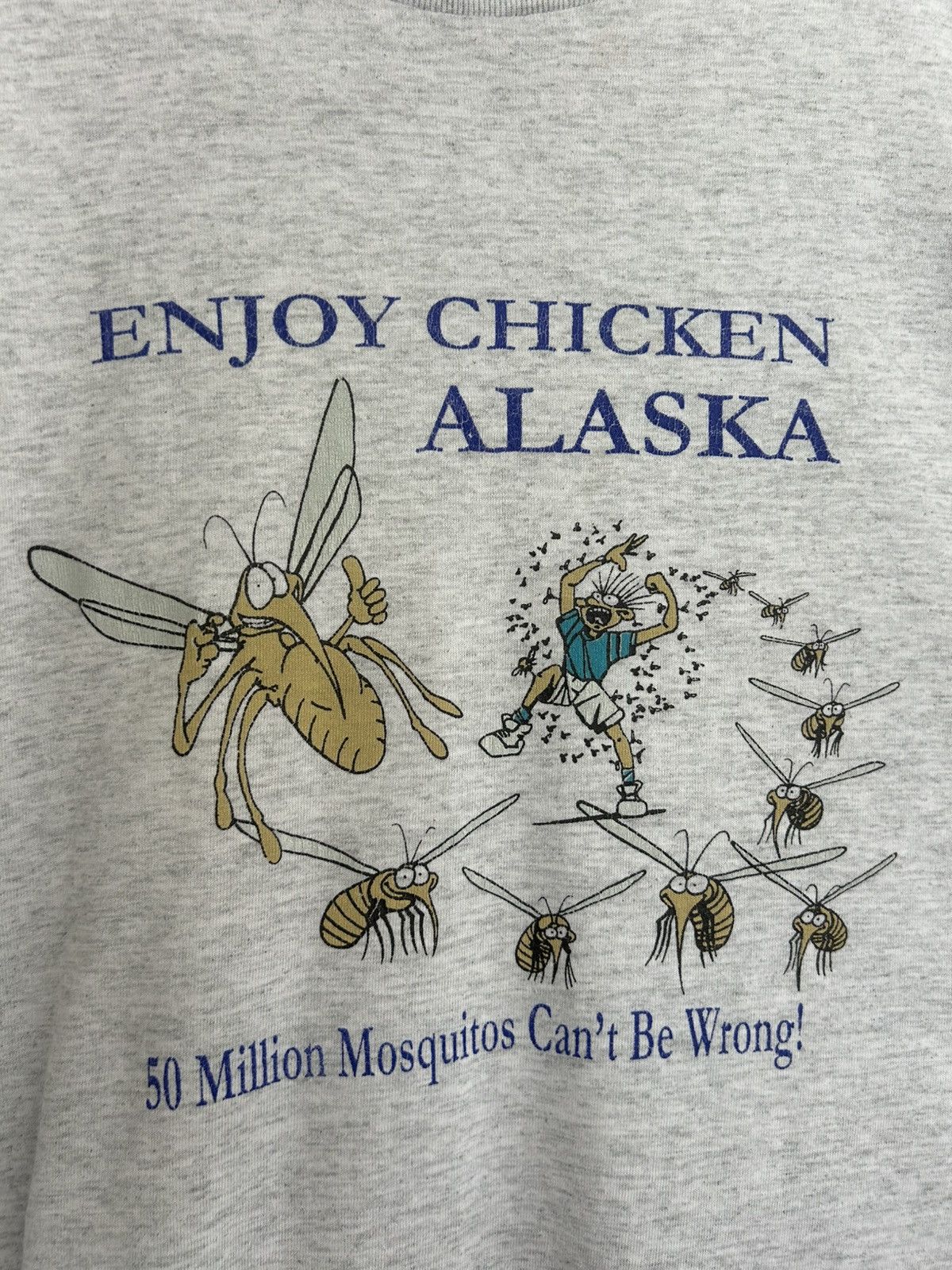 Vintage Vintage Enjoy Chicken Alaska Mosquito Funny Graphic T-shirt Size US XL / EU 56 / 4 - 1 Thumbnail