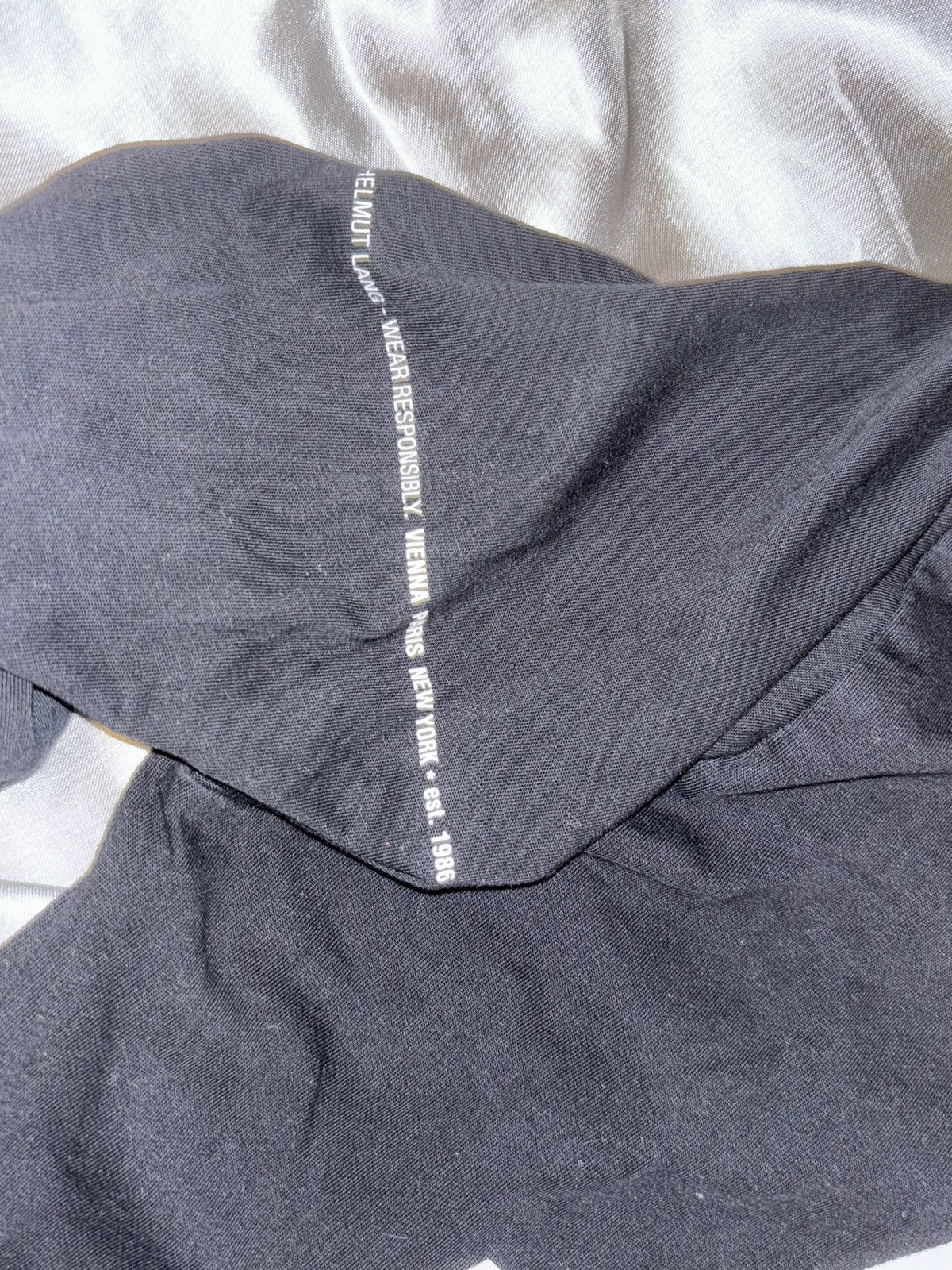 Helmut Lang Helmut Lang Impress Your Parents Tee Size US S / EU 44-46 / 1 - 5 Thumbnail