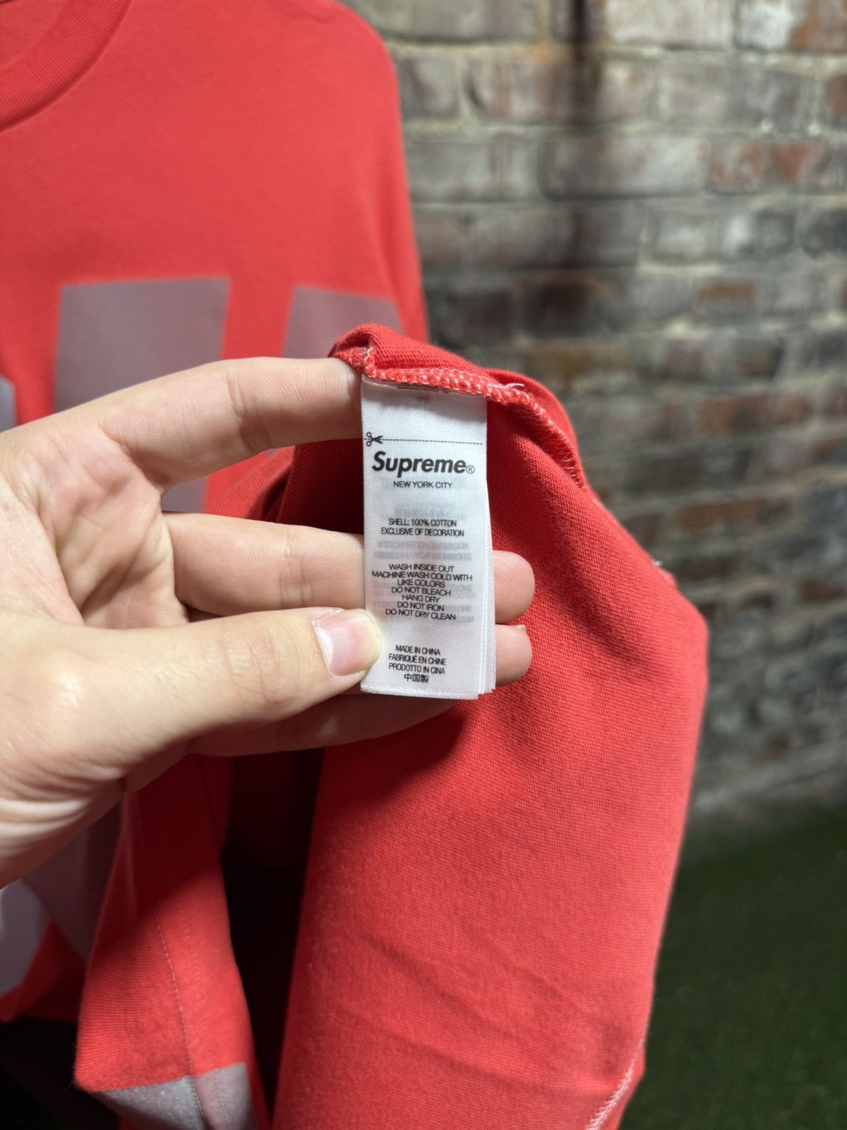 Supreme Supreme Reflective Logo L/S Sz. M Size US M / EU 48-50 / 2 - 4 Thumbnail