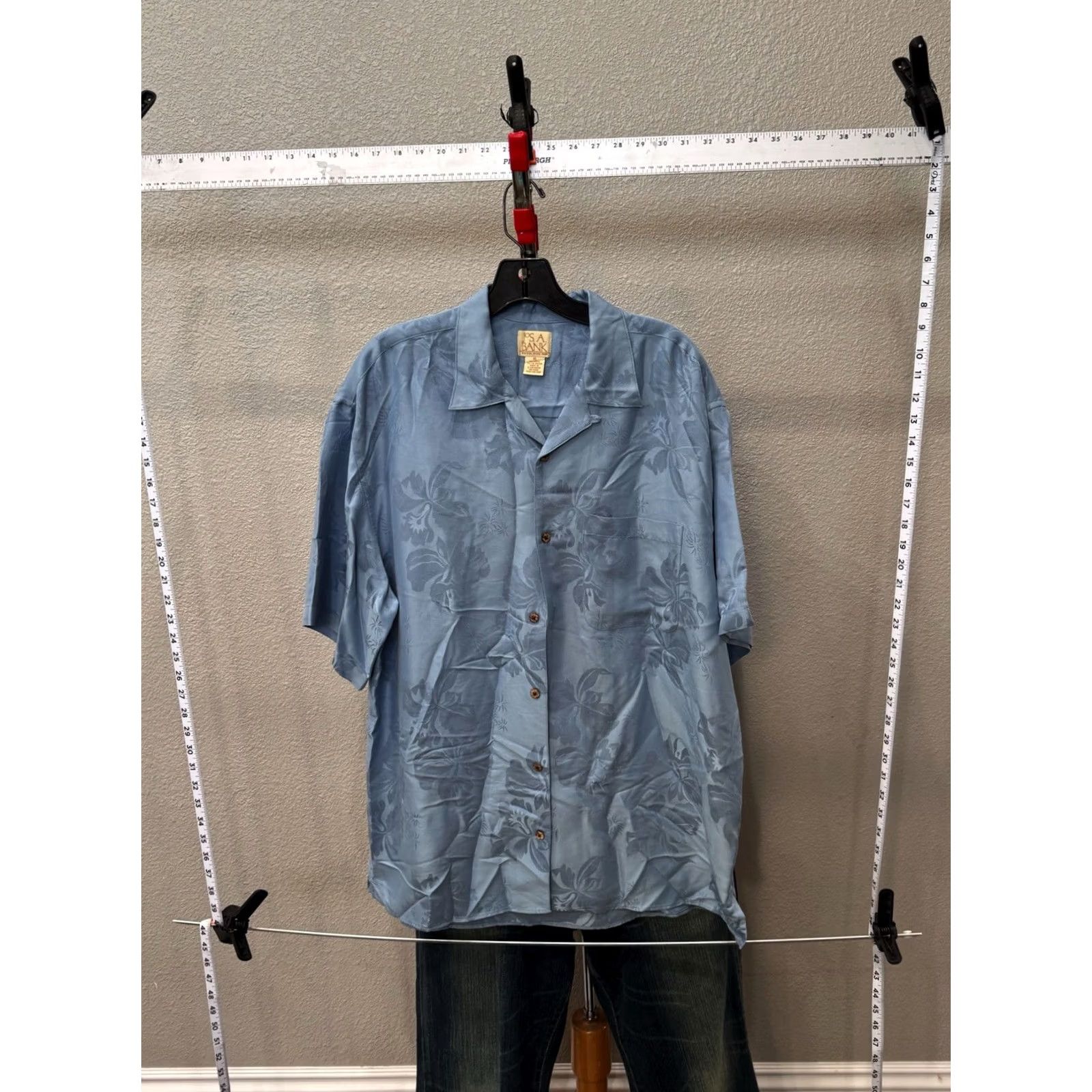 Vintage Jos A Bank Blue Floral SHORT SLEEVE BUTTON UP SHIRT XL Extra Large Poly Blend Mens Size US XL / EU 56 / 4 - 2 Thumbnail