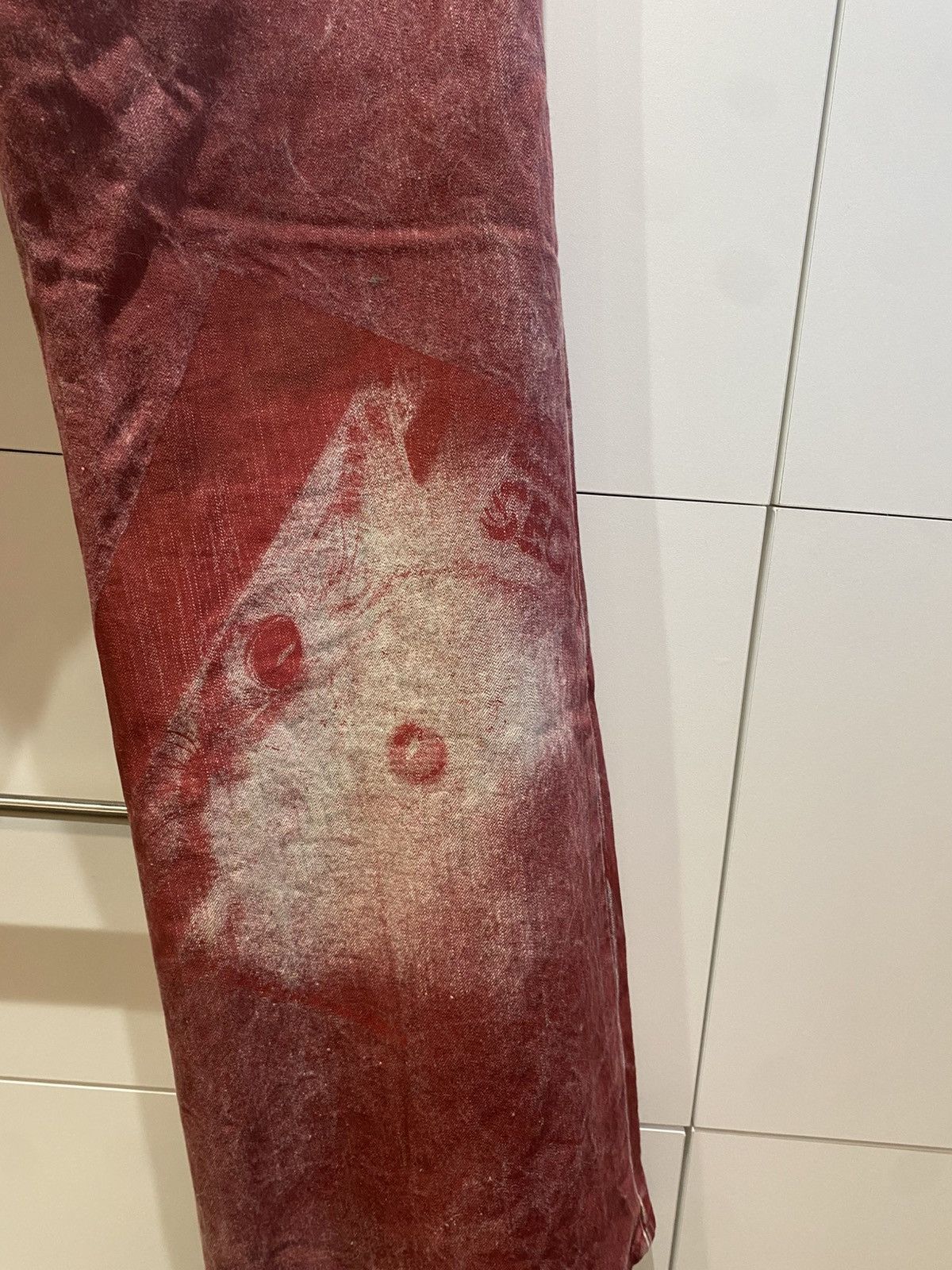 5351 POUR LES HOMMES 5351 Pour Les Hommes “Black Sugar” Red, Printed Denim Size US 31 - 8 Thumbnail