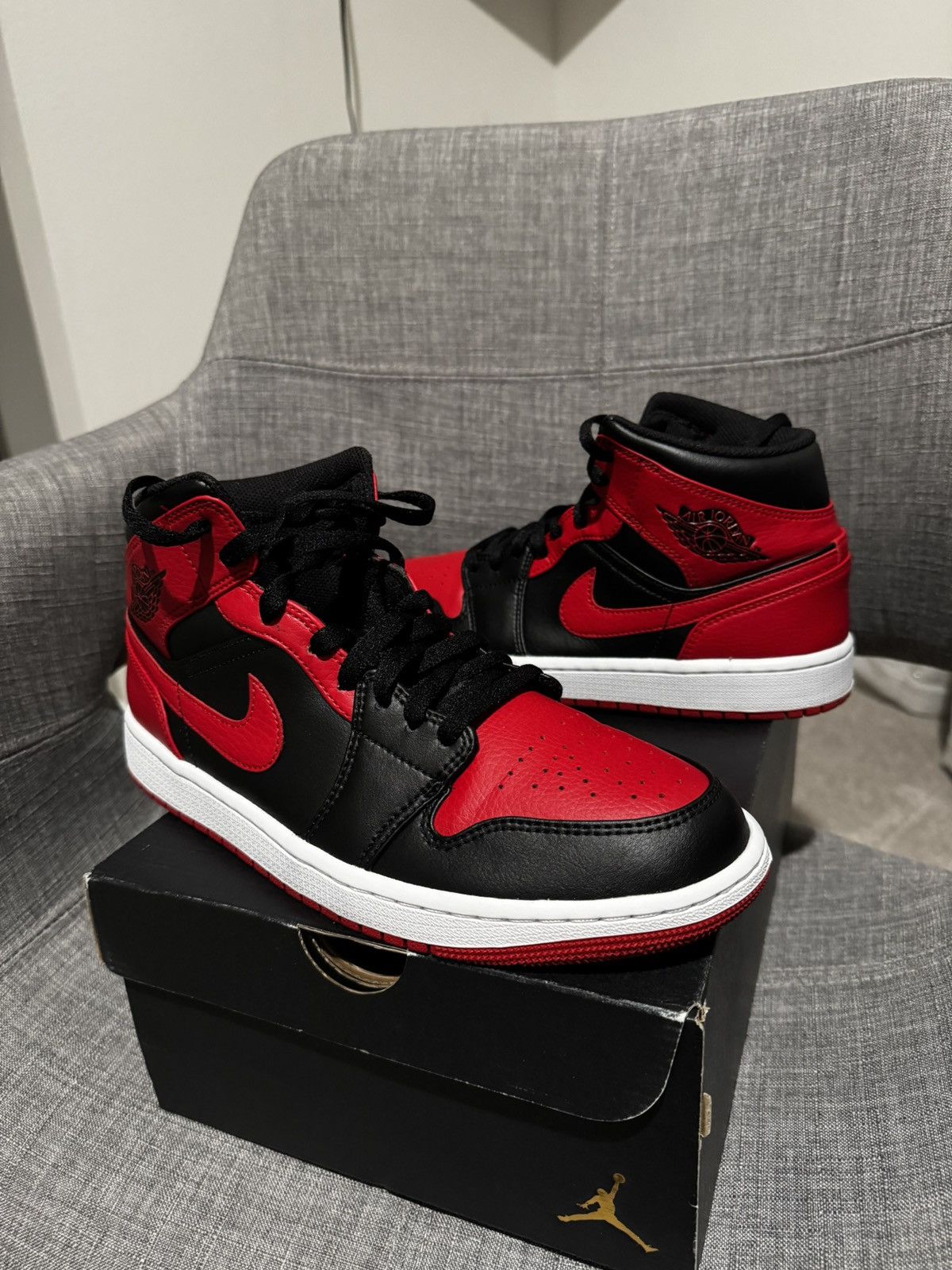 Jordan Brand Air Jordan 1 Mid Size US 9 / EU 42 - 12 Thumbnail