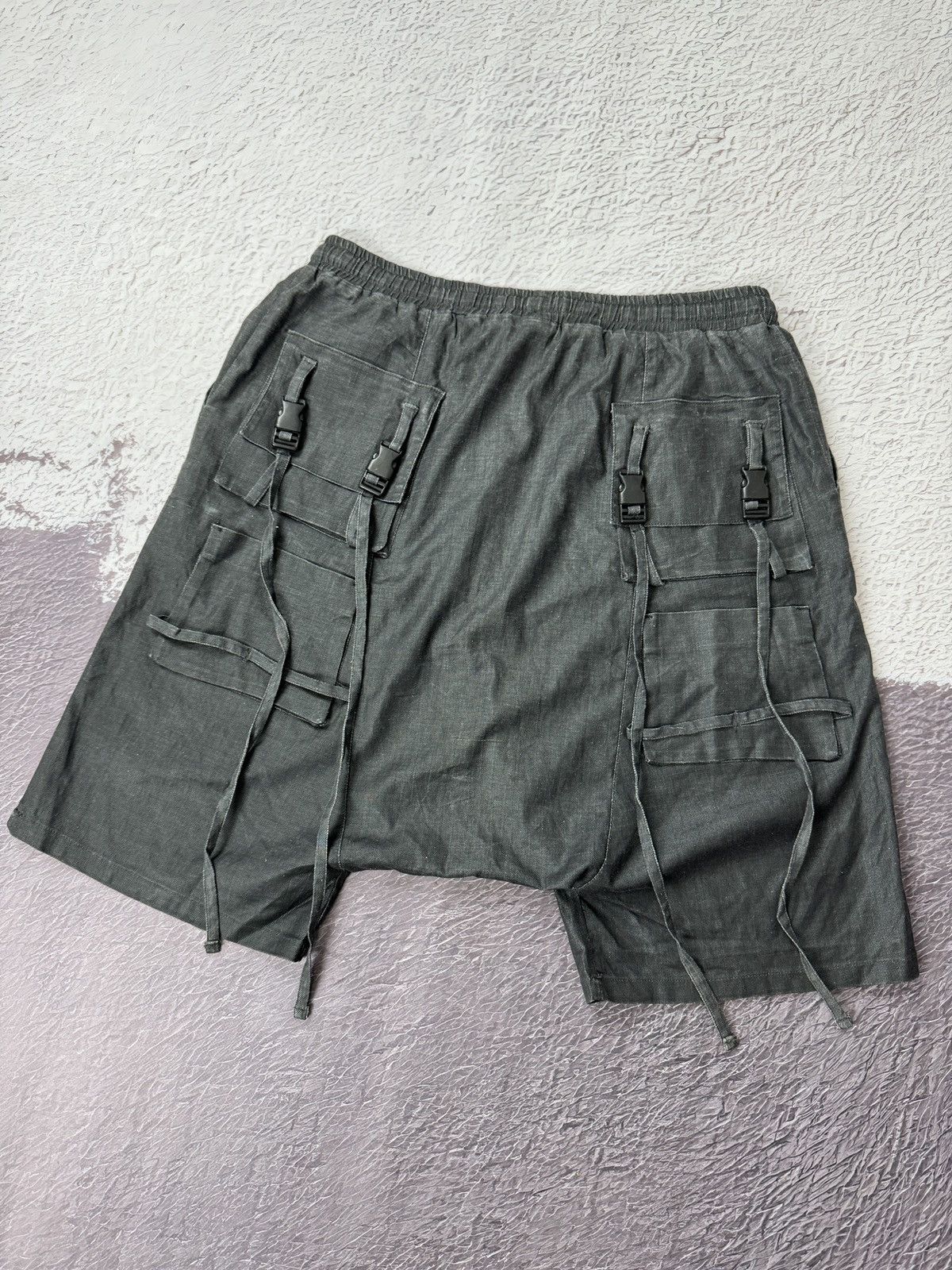 Genius Pieces Genius Avant Garde bondage multipocket Japanese linen shorts Size US 36 / EU 52 - 1 Thumbnail