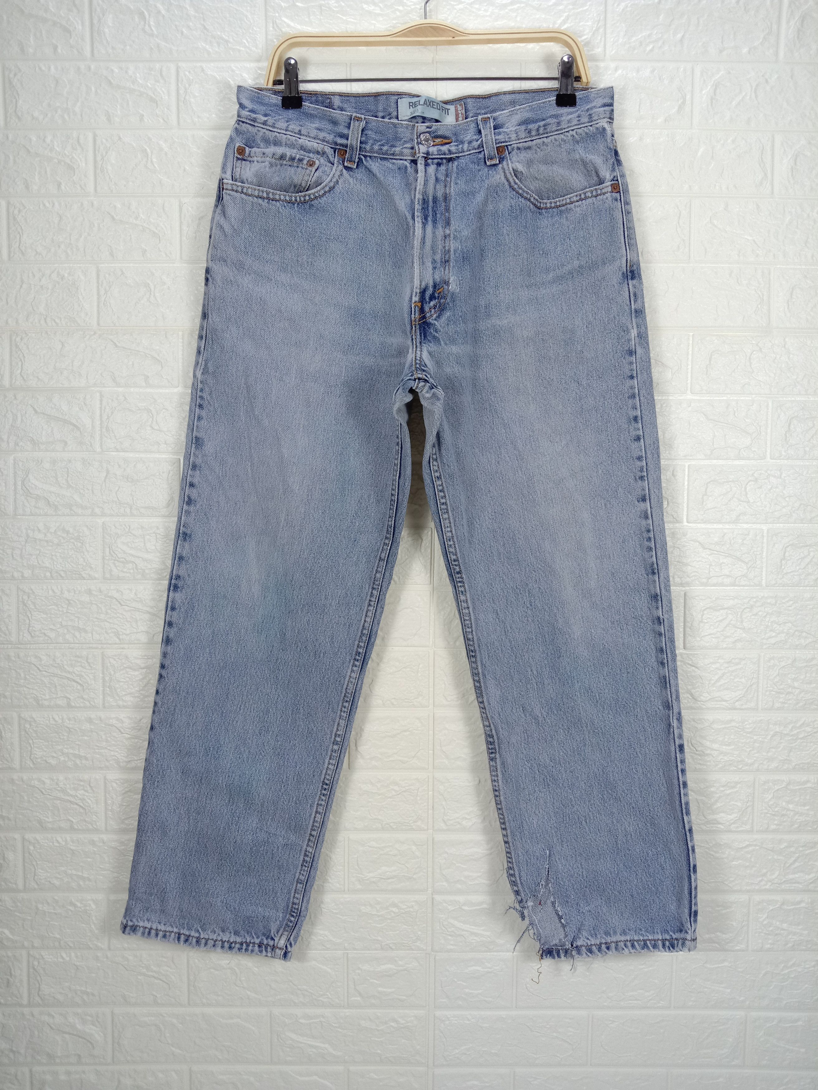 Levi's Vintage Levi's 550 Jeans Light Wash Distressed Denim Size US 34 / EU 50 - 1 Thumbnail