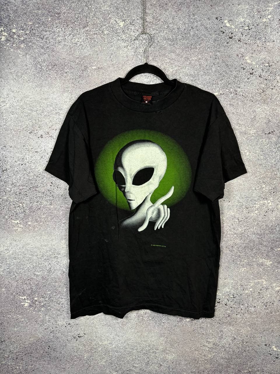 Fashion Victim 90s Vintage Fashion Victim Single Stitch Green Alien Graphic Size US L / EU 52-54 / 3 - 1 Thumbnail