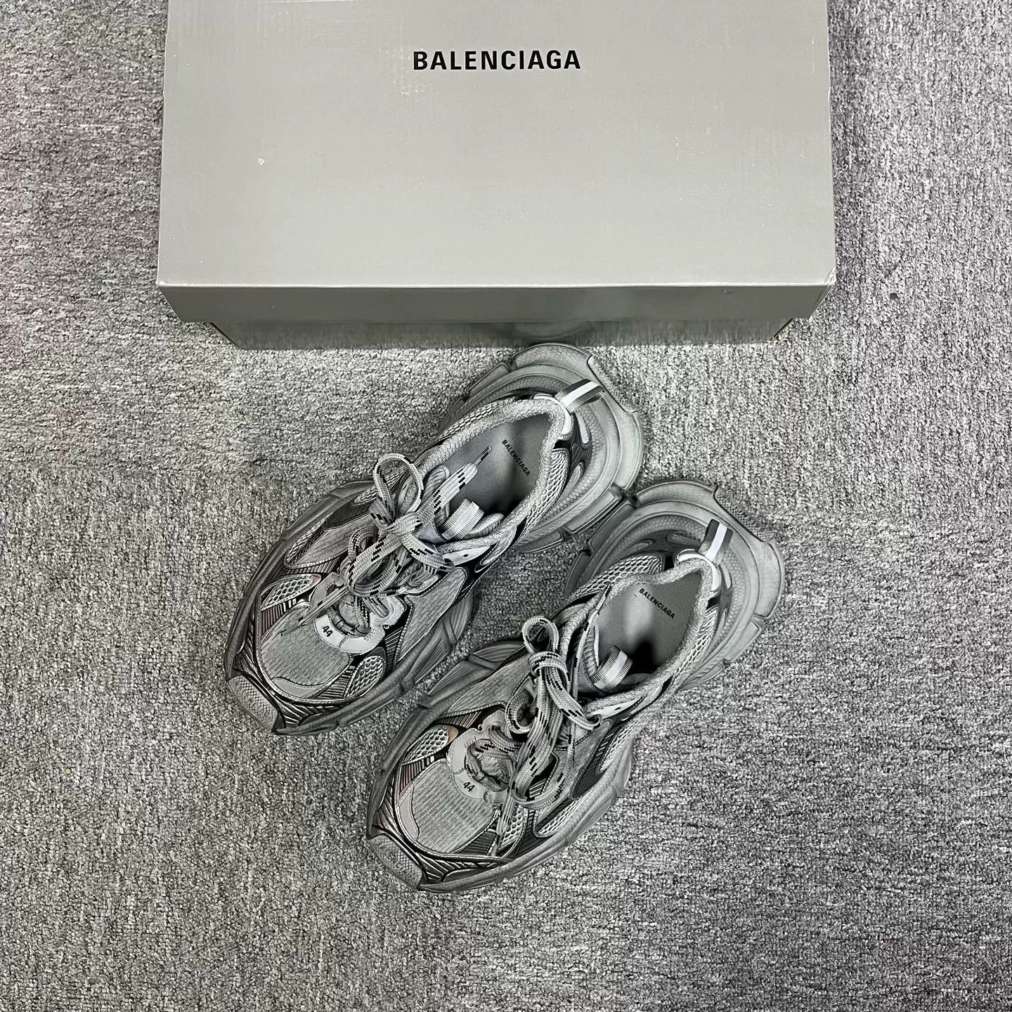 Balenciaga Balenciaga Mesh Silver Hoodie XXXL Men Size US XXL / EU 58 / 5 - 1 Thumbnail