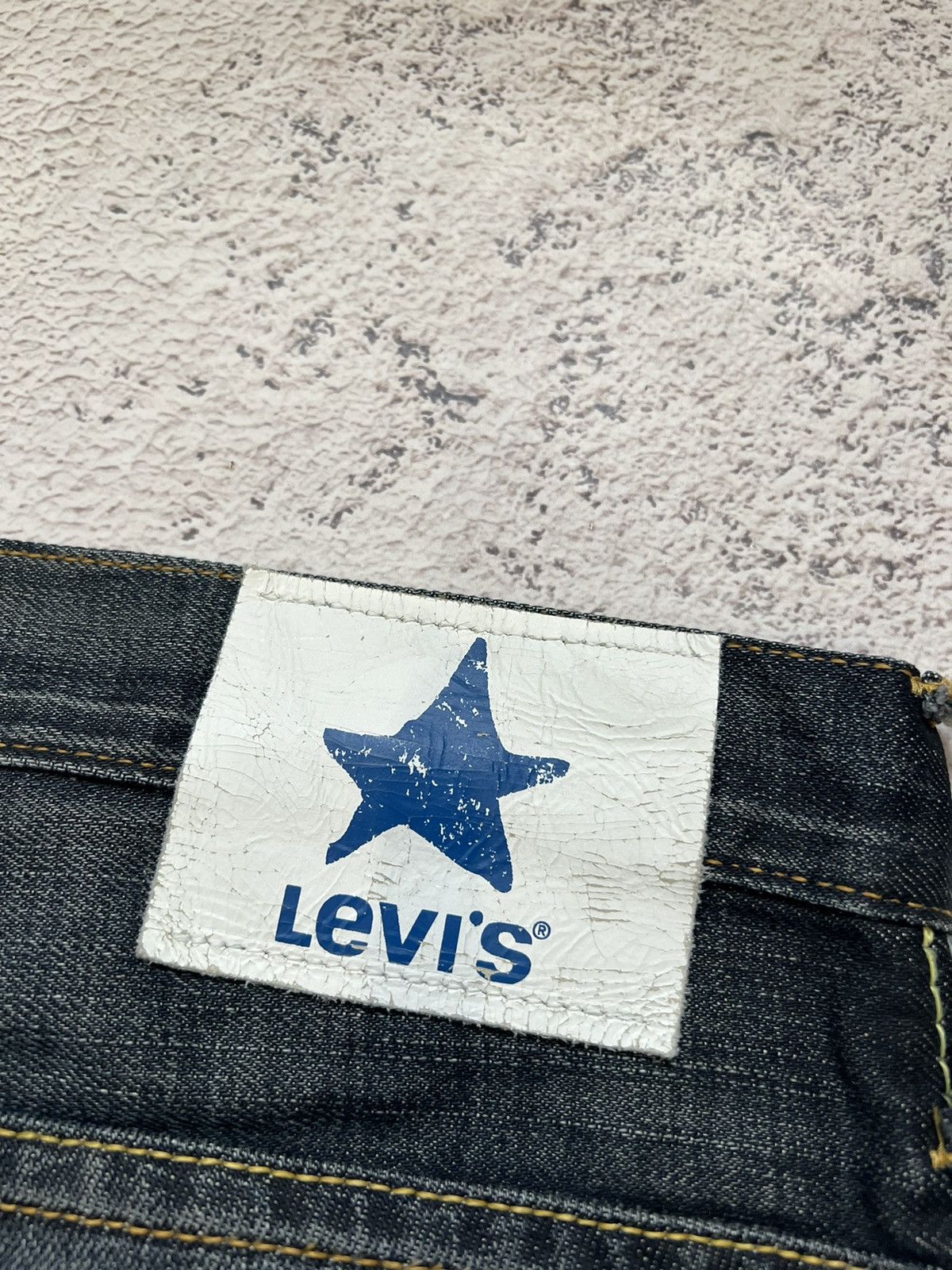 Levi's × Vintage Y2K Levis Blue Star Faded Vintage Jeans Size US 33 - 8 Thumbnail