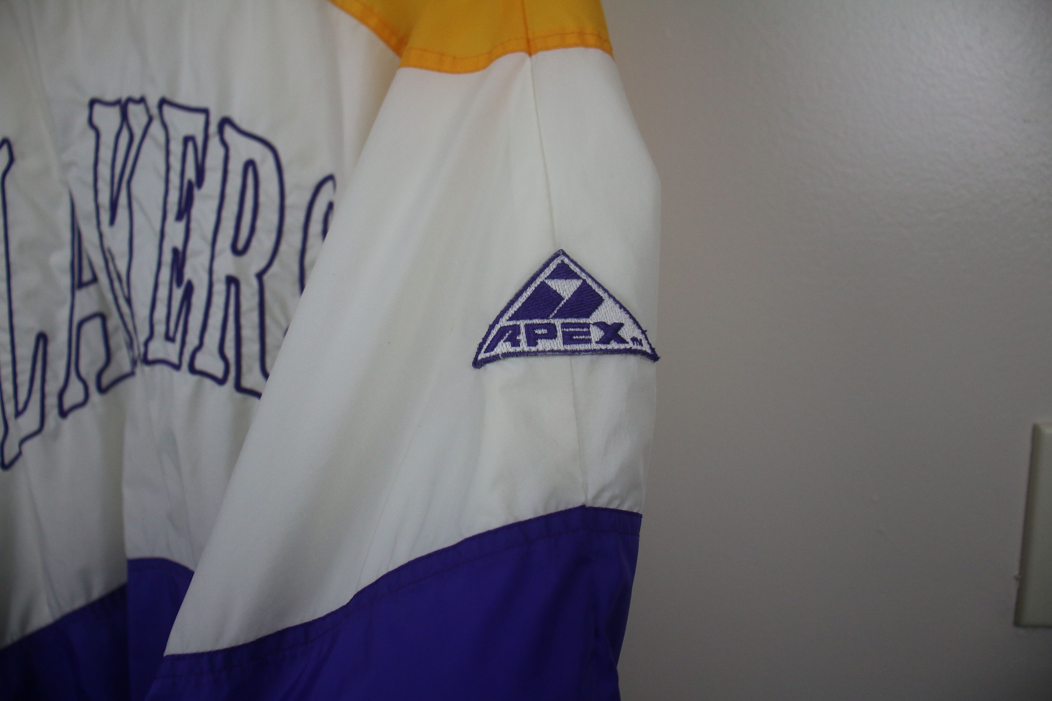 Apex Vintage 90s Apex One Los Angeles Lakers Jacket Size US L / EU 52-54 / 3 - 3 Thumbnail