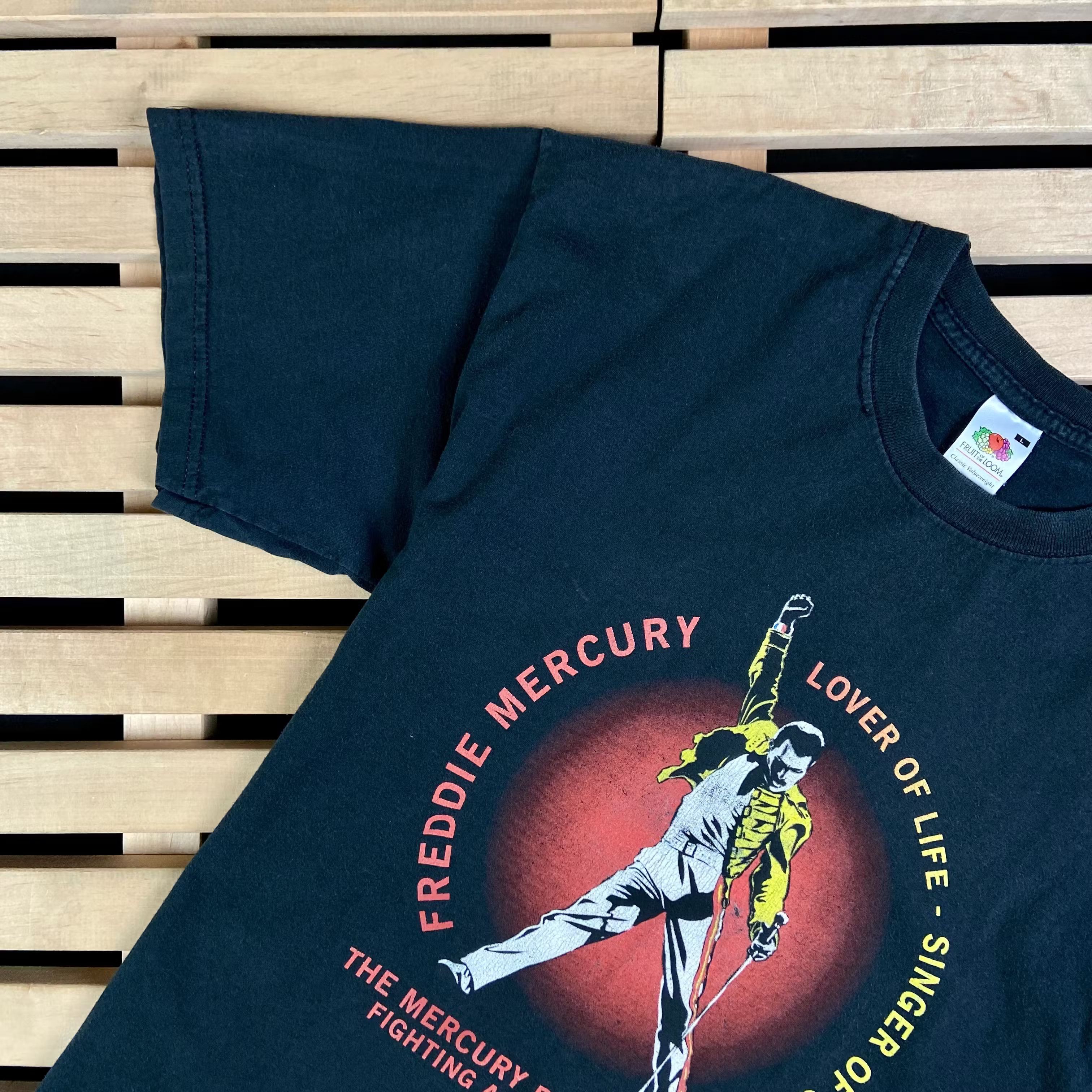 Band Tees × Vintage Mens Vintage T Shirt Freddie Mercury 2005 Size L Size US L / EU 52-54 / 3 - 4 Thumbnail