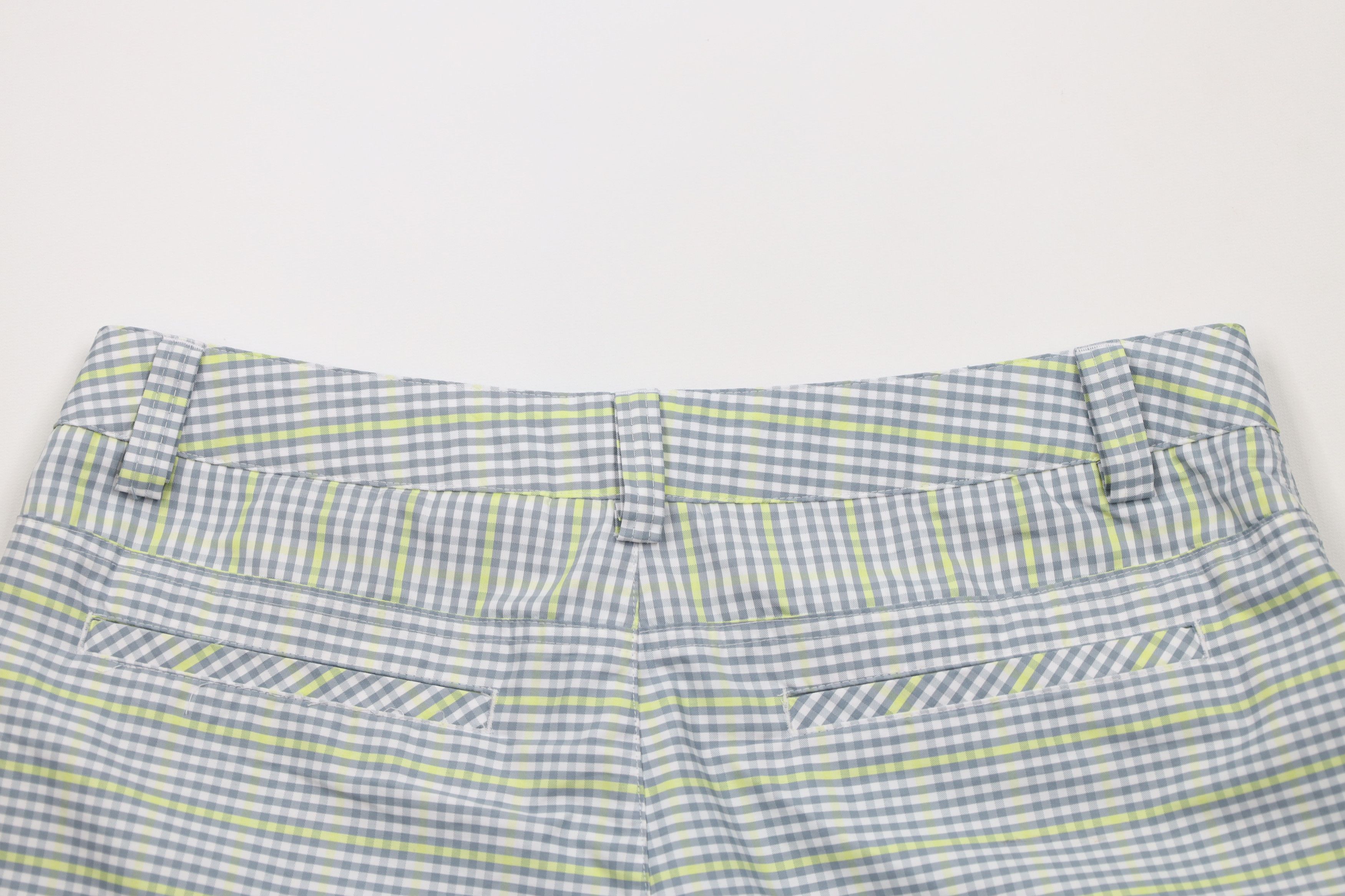 Puma × Vintage Puma Golf Cell Above Knee Golfing Chino Shorts Plaid Size US 32 / EU 48 - 13 Thumbnail