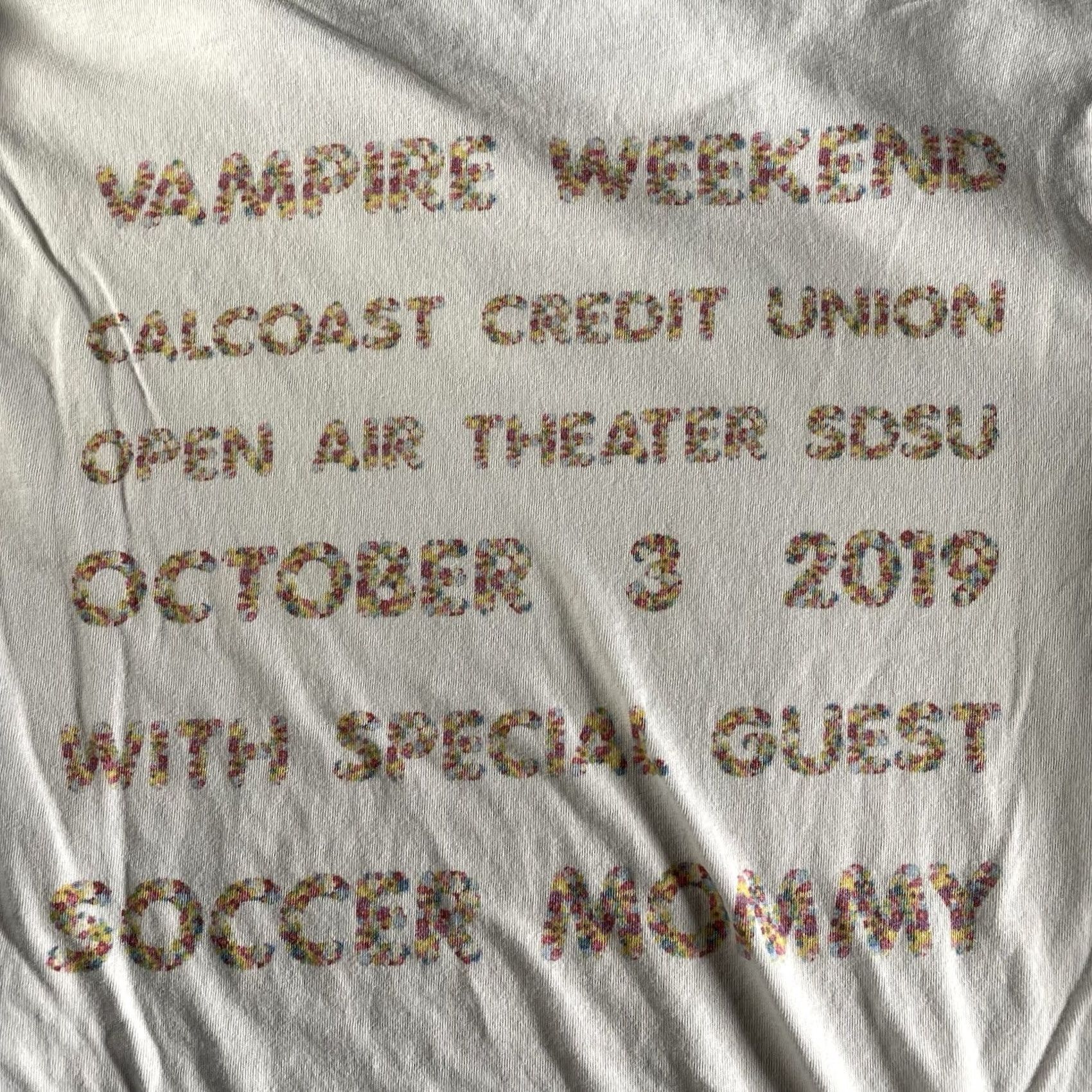 Vintage Vampire Weekend Shirt Men’s Medium October 3 2019 Soccer Mommy San Diego SDSU M & M White T-Shirt Men Regular XS? Size US M / EU 48-50 / 2 - 6 Thumbnail