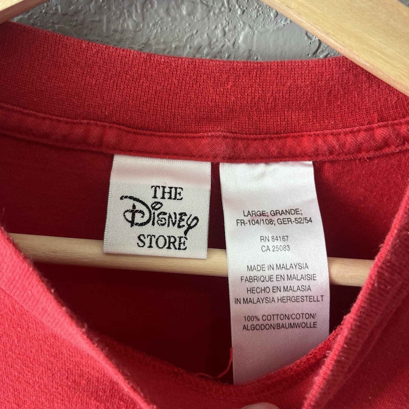 Disney Mickey Mouse Embroidered Red Disney Tshirt Men’s Large Short Size US L / EU 52-54 / 3 - 5 Thumbnail