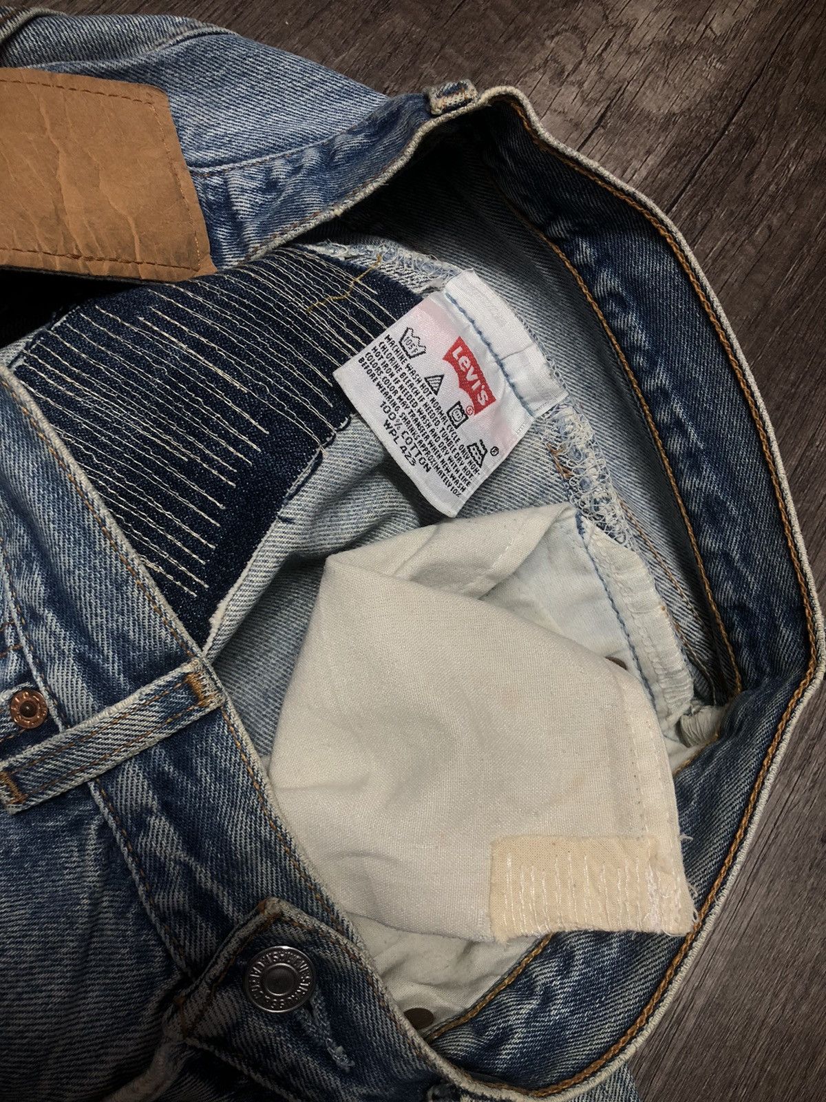 Levi's Vintage Clothing Levi's 501 Stamp Button 190 Size US 32 / EU 48 - 22 Thumbnail