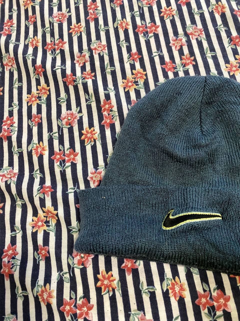 Nike Vintage Nike Beanie Hat center swoosh Size ONE SIZE - 2 Thumbnail