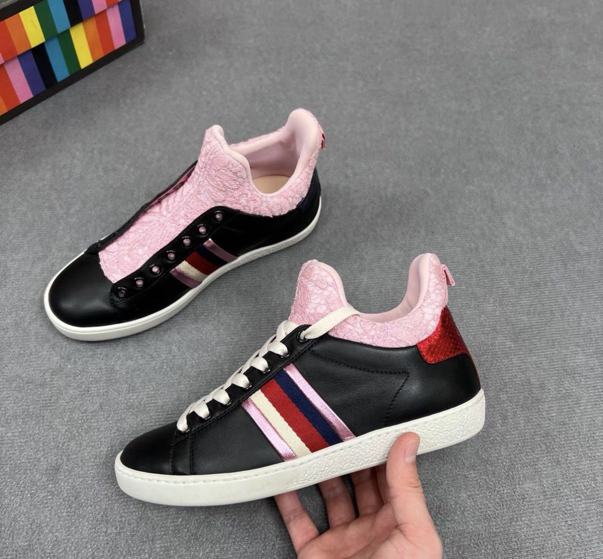 Gucci Gucci Black & Pink Lace Embroidered Women's Casual Sneakers Size US 5 / IT 35 - 1 Thumbnail