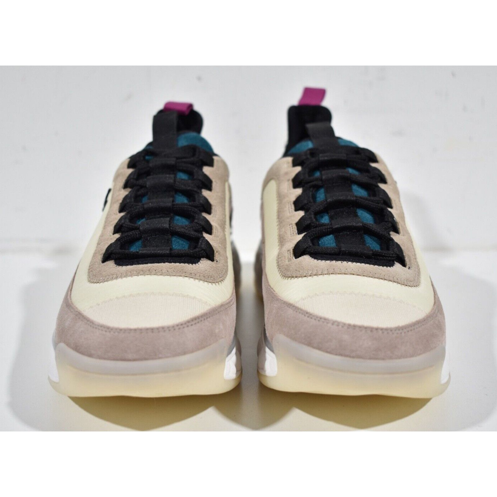 Chanel 20K CC Logo Lace Up Flat Runner Trainer Sneaker 41 Size US 11 / IT 41 - 6 Thumbnail