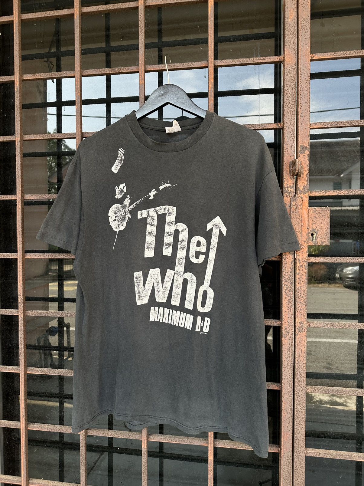 Vintage Thrashed THE WHO Thin Paper Faded Distressed ERD GRUNGE Size US XL / EU 56 / 4 - 4 Thumbnail