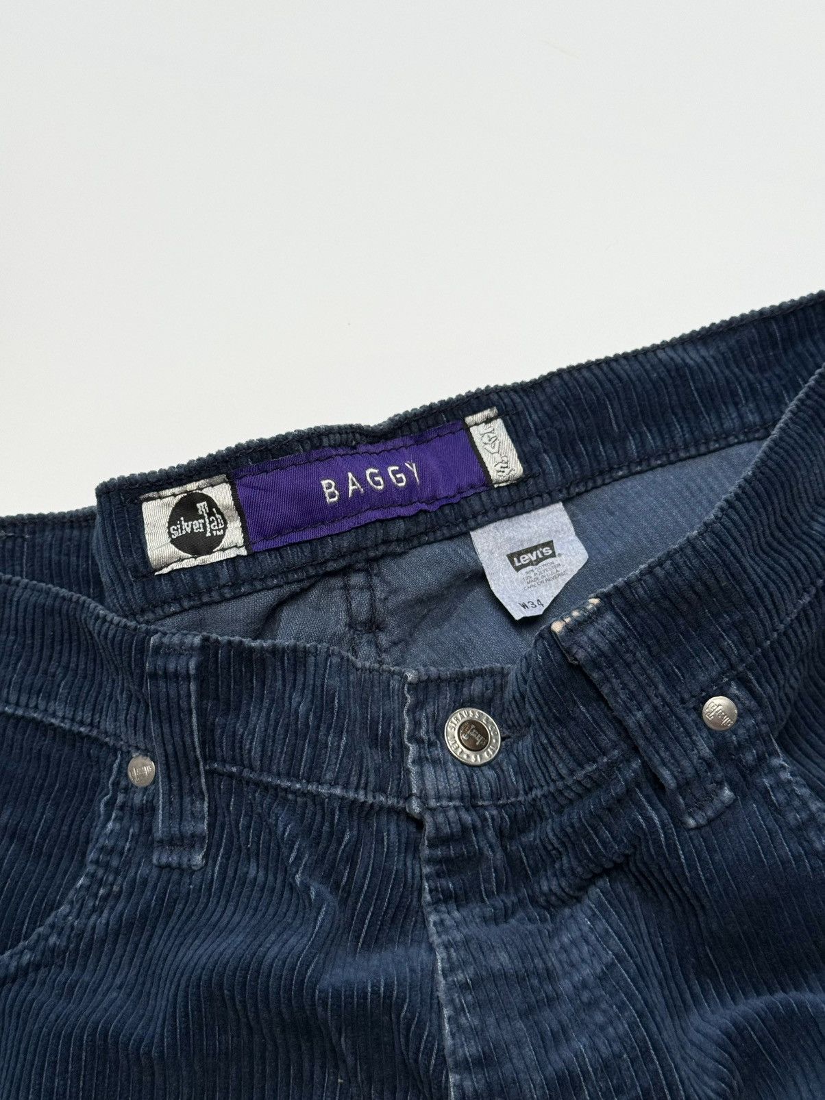 Levi's Vintage 90’s Levis Silvertab Baggy Puple tag Navy Corduroy Size US 34 / EU 50 - 4 Thumbnail