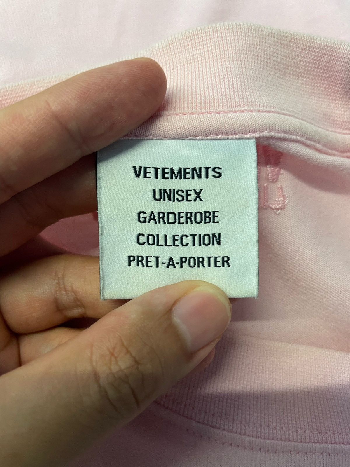 Vetements Vetements “ Want To Date Me?” Slogan Tee Size US S / EU 44-46 / 1 - 9 Thumbnail