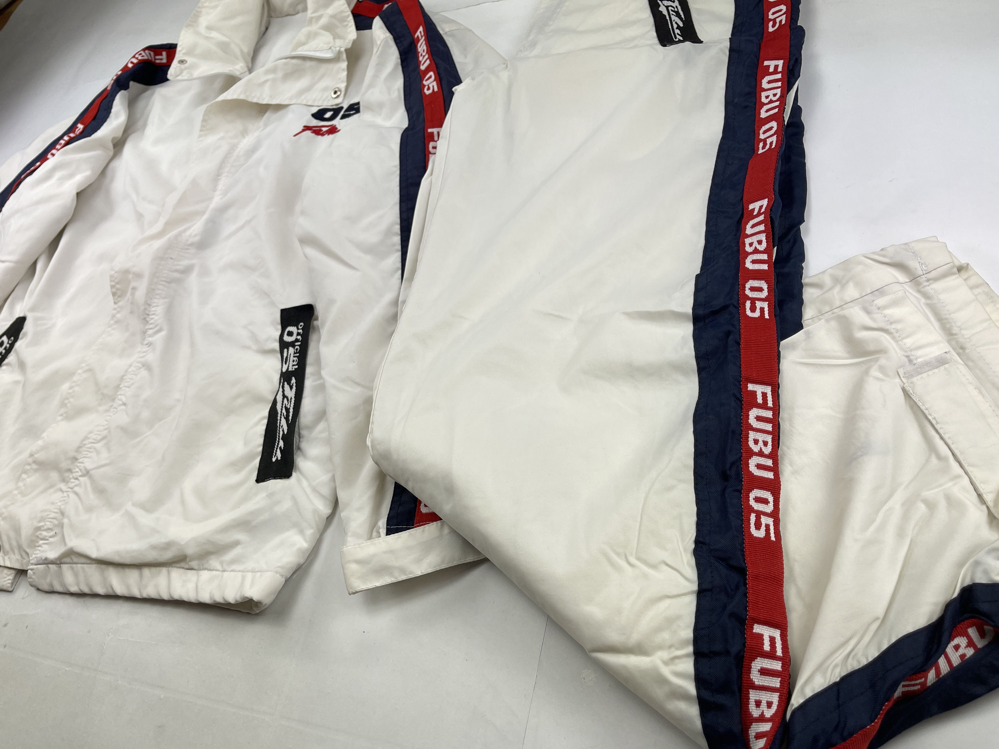 Fubu FUBU tracksuit, baggy track suit jacket and pants set 90s L Size US L / EU 52-54 / 3 - 12 Thumbnail