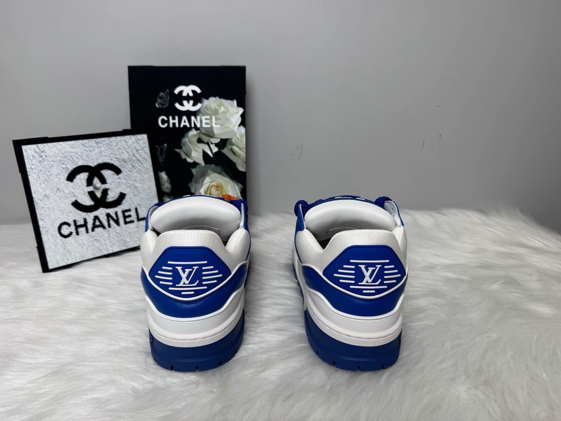 Louis Vuitton Louis Vuitton Trainer Maxi Puffy Sneakers K36 Size US 10 / EU 43 - 3 Thumbnail