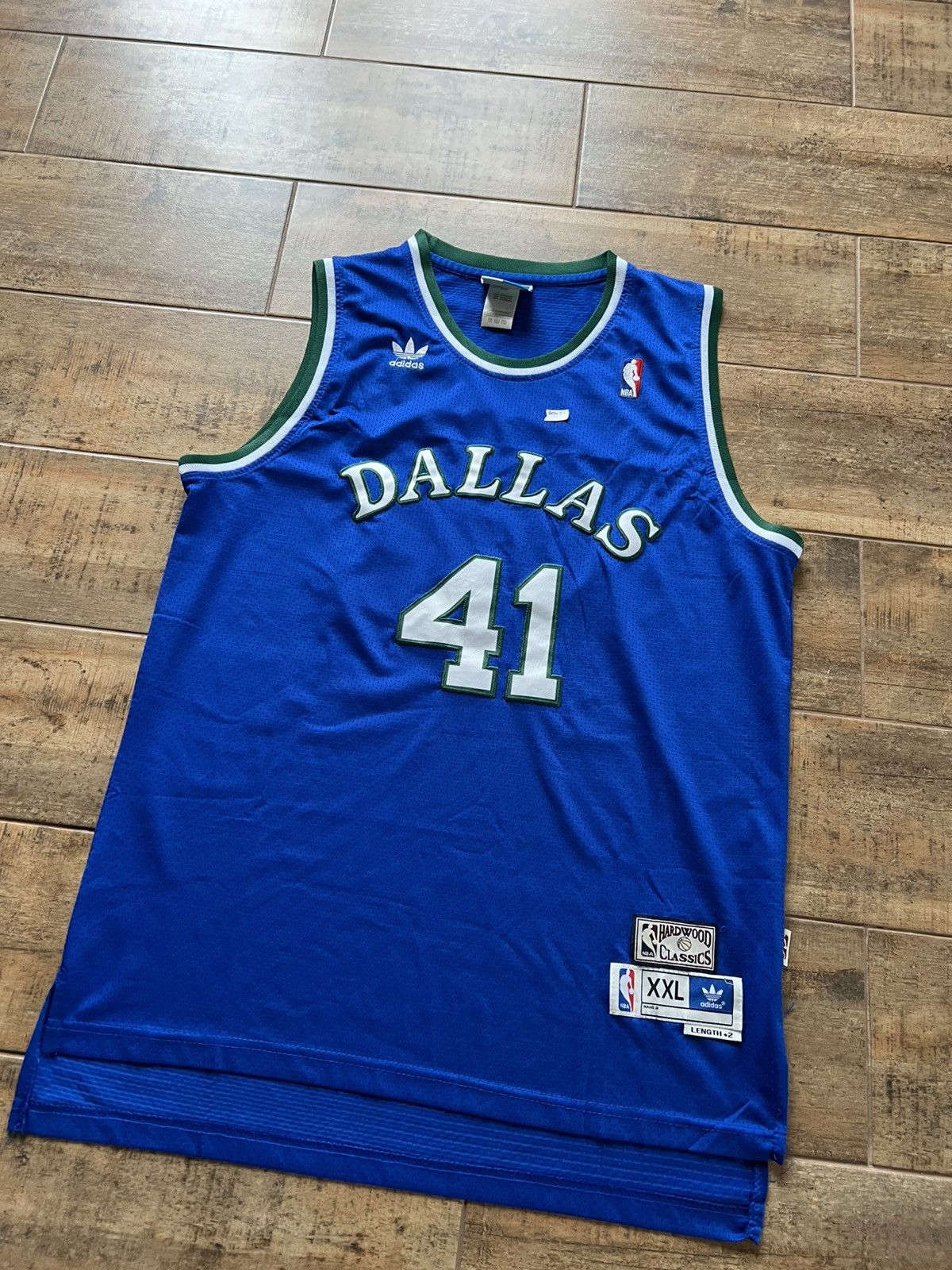 Adidas × NBA × Vintage NBA Adidas,Dallas 41 XXL, nowitzki Size US XXL / EU 58 / 5 - 2 Thumbnail