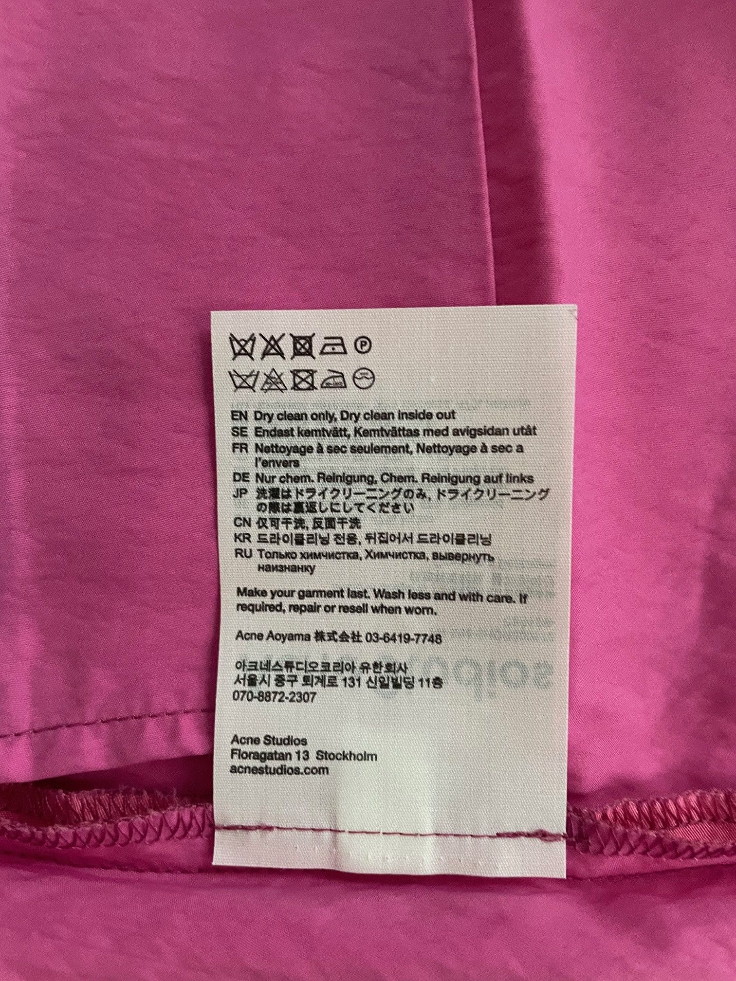 Acne Studios Acne Studios fuchsia pink satin short zip trousers 46 unisex Size US 30 / EU 46 - 3 Thumbnail