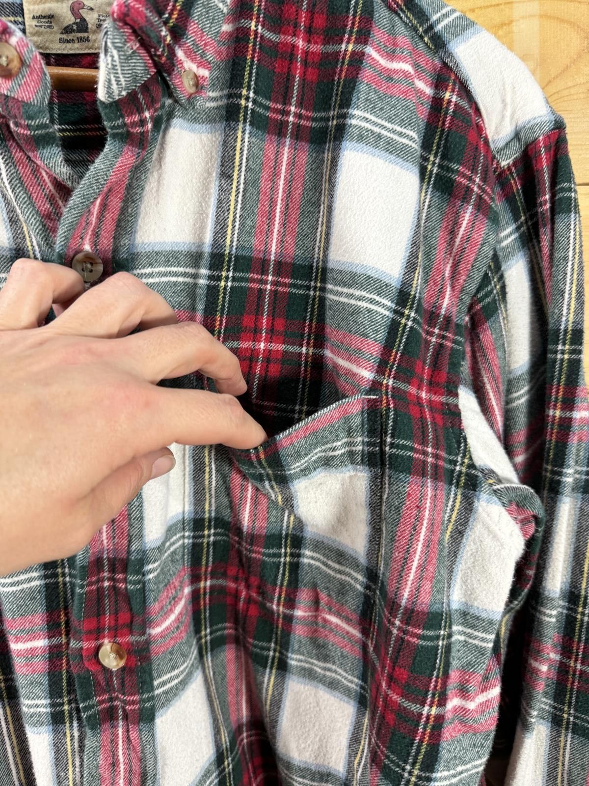 Redhead RedHead Men's Size Medium Plaid Flannel Button-Up Shirt Size US L / EU 52-54 / 3 - 5 Thumbnail