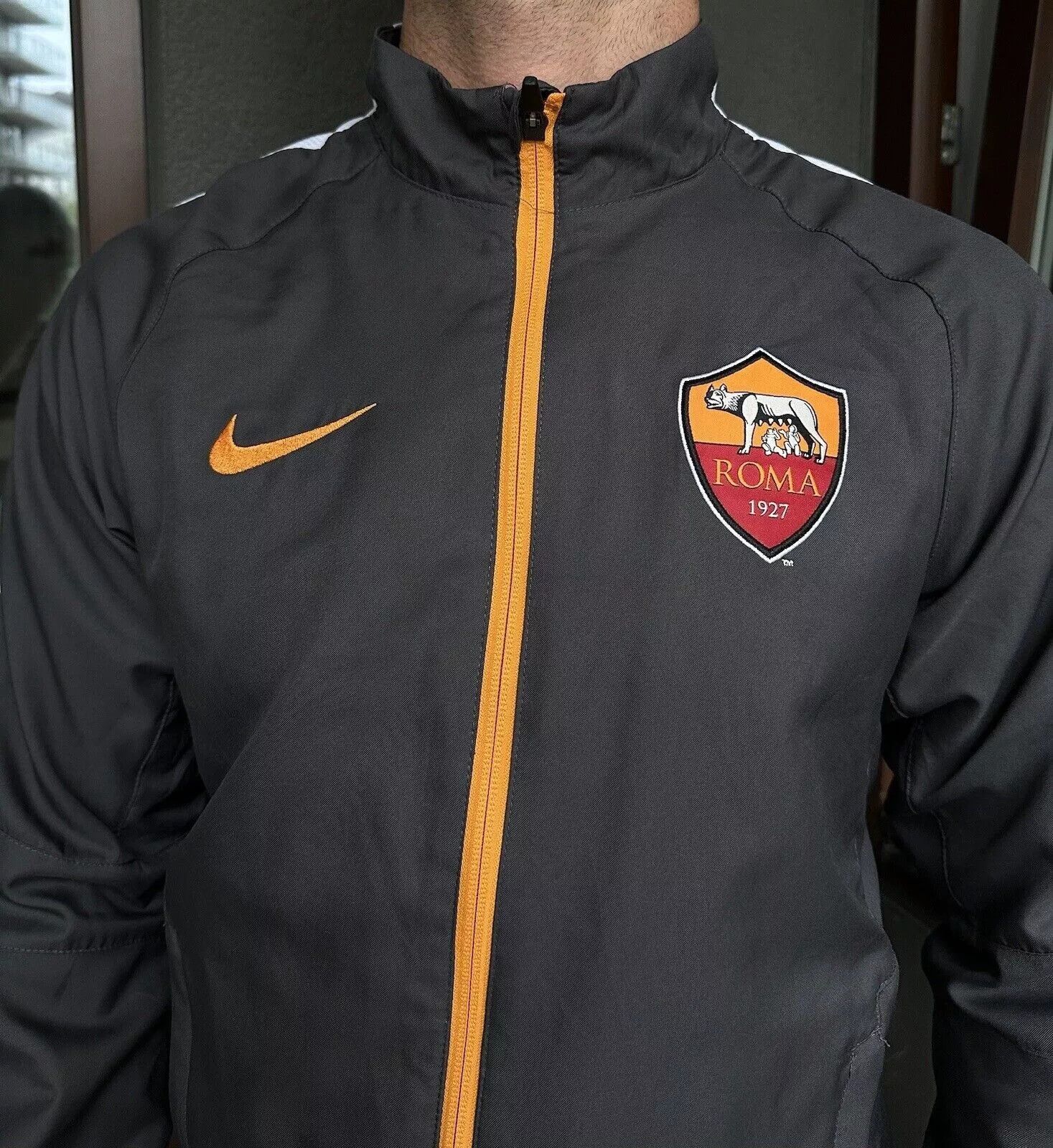 Nike AS ROMA TRAINING TRACK JACKET MENS NIKE SOCCER FOOTBALL Size US S / EU 44-46 / 1 - 3 Thumbnail