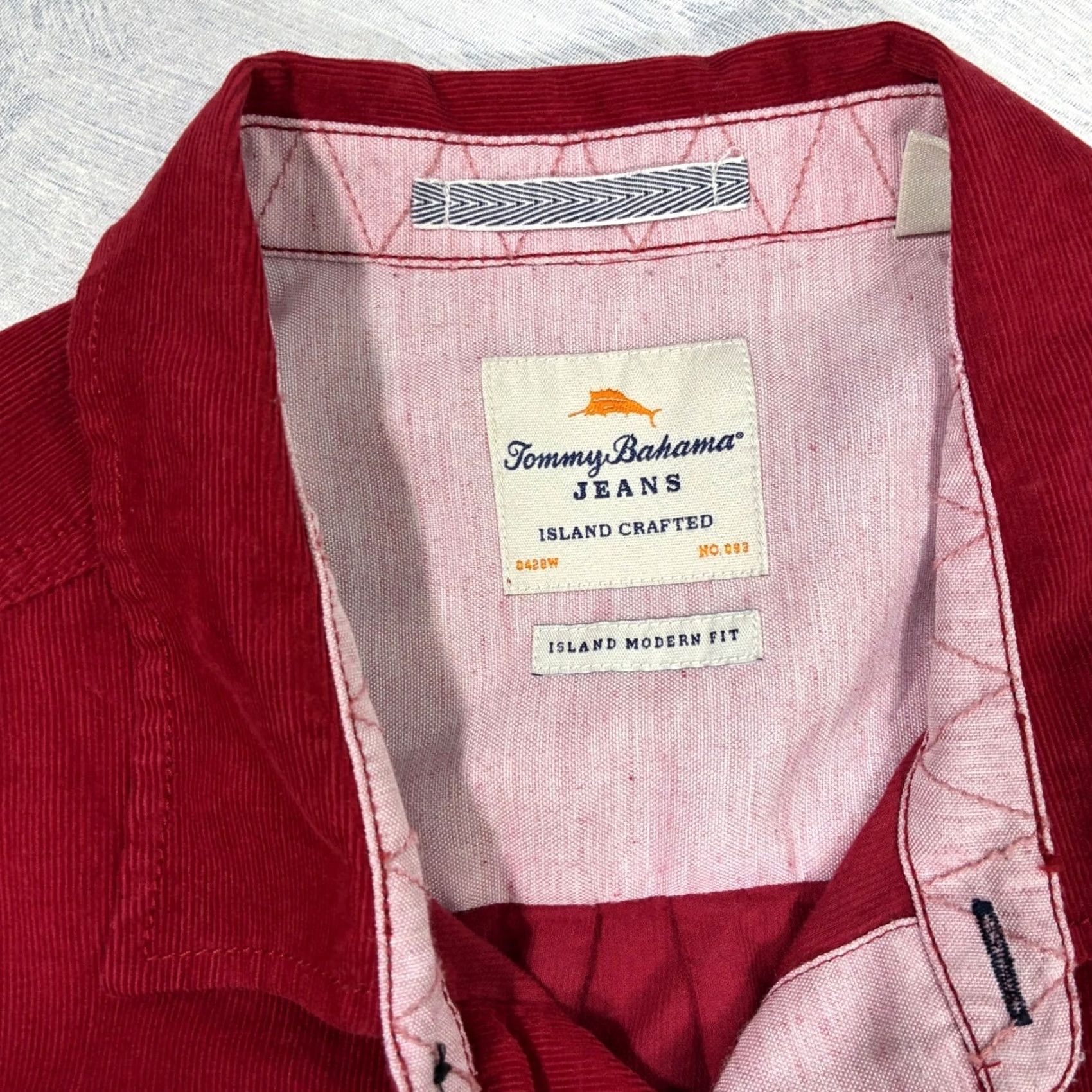 Tommy Bahama VINTAGE Tommy Bahama Jeans Red Corduroy Long Sleeve Island Modern Fit Shirt L Size US L / EU 52-54 / 3 - 6 Thumbnail