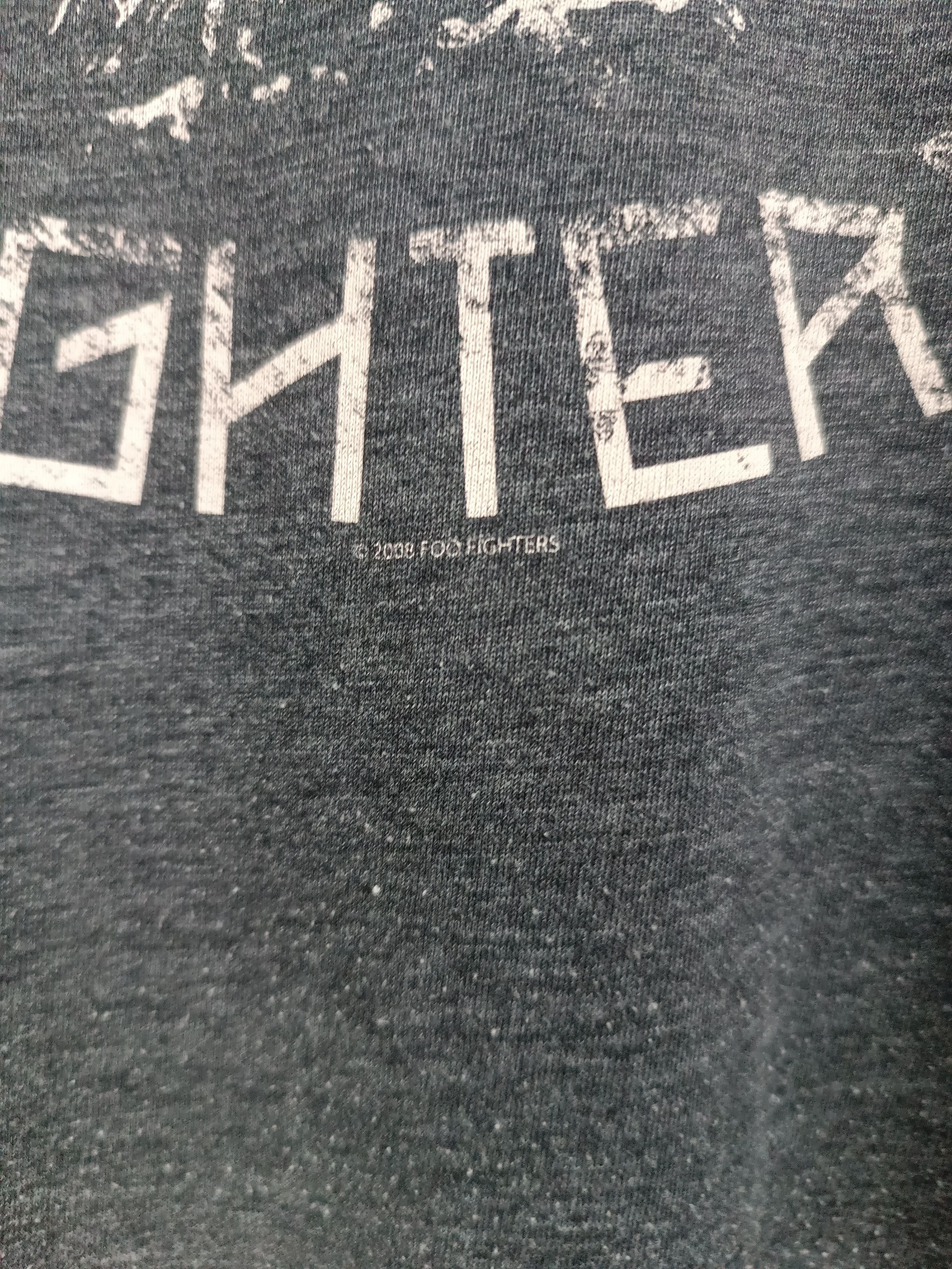 Band Tees VINTAGE 2008 FOO FIGHTERS TEE nirvana grunge y2k pearl jam Size US M / EU 48-50 / 2 - 9 Thumbnail