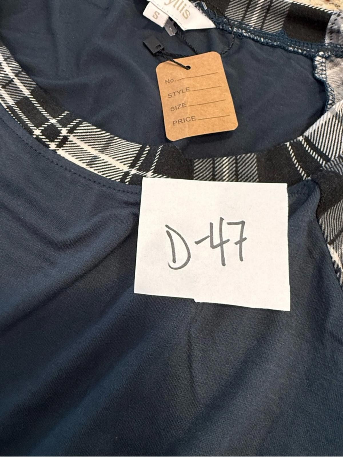 Other Amaryllis long sleeve blue tee black white plaid sleeves SM Size S / US 4 / IT 40 - 12 Thumbnail
