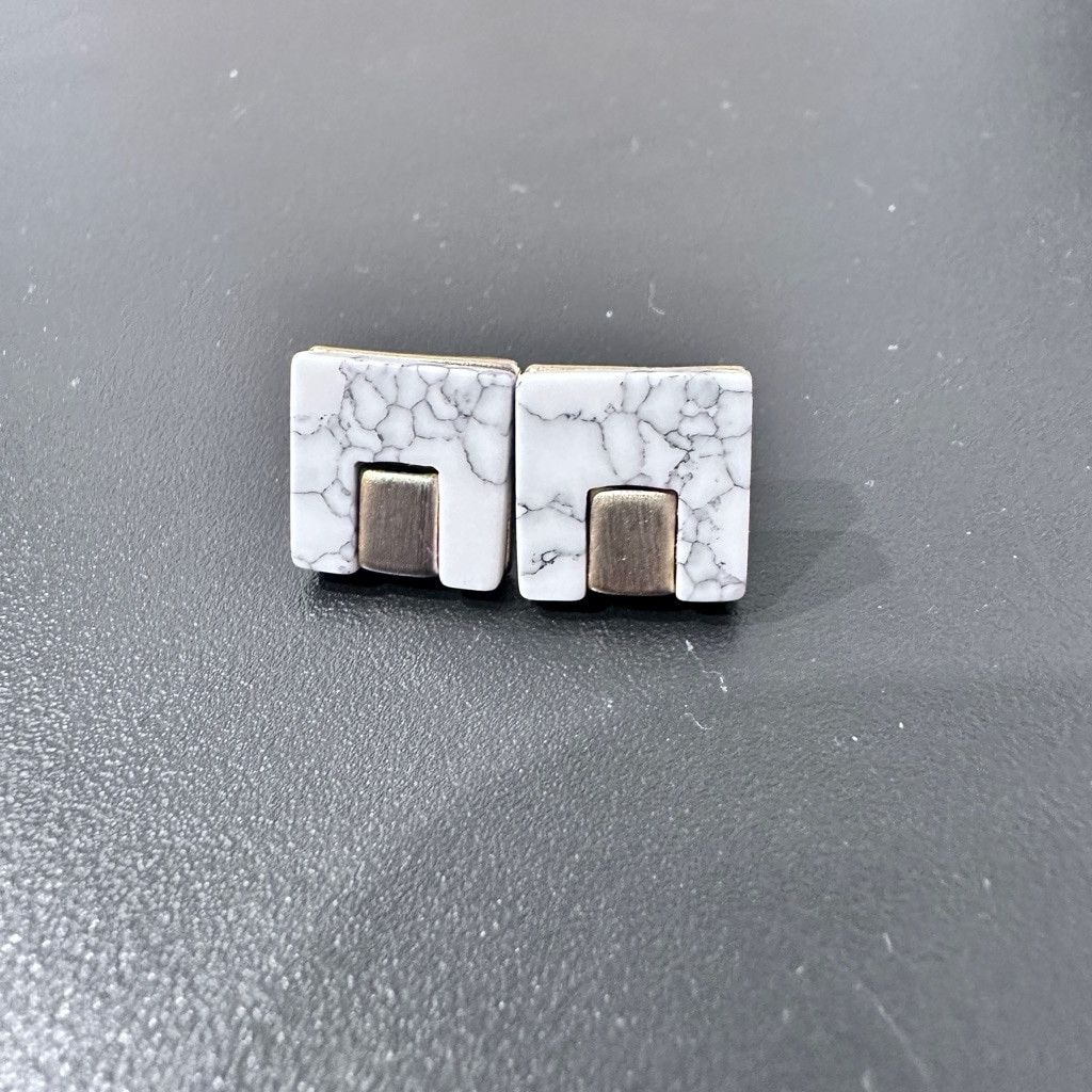 The Unbranded Brand Women's Unbranded White Gold Square Earrings Size ONE SIZE - 4 Thumbnail