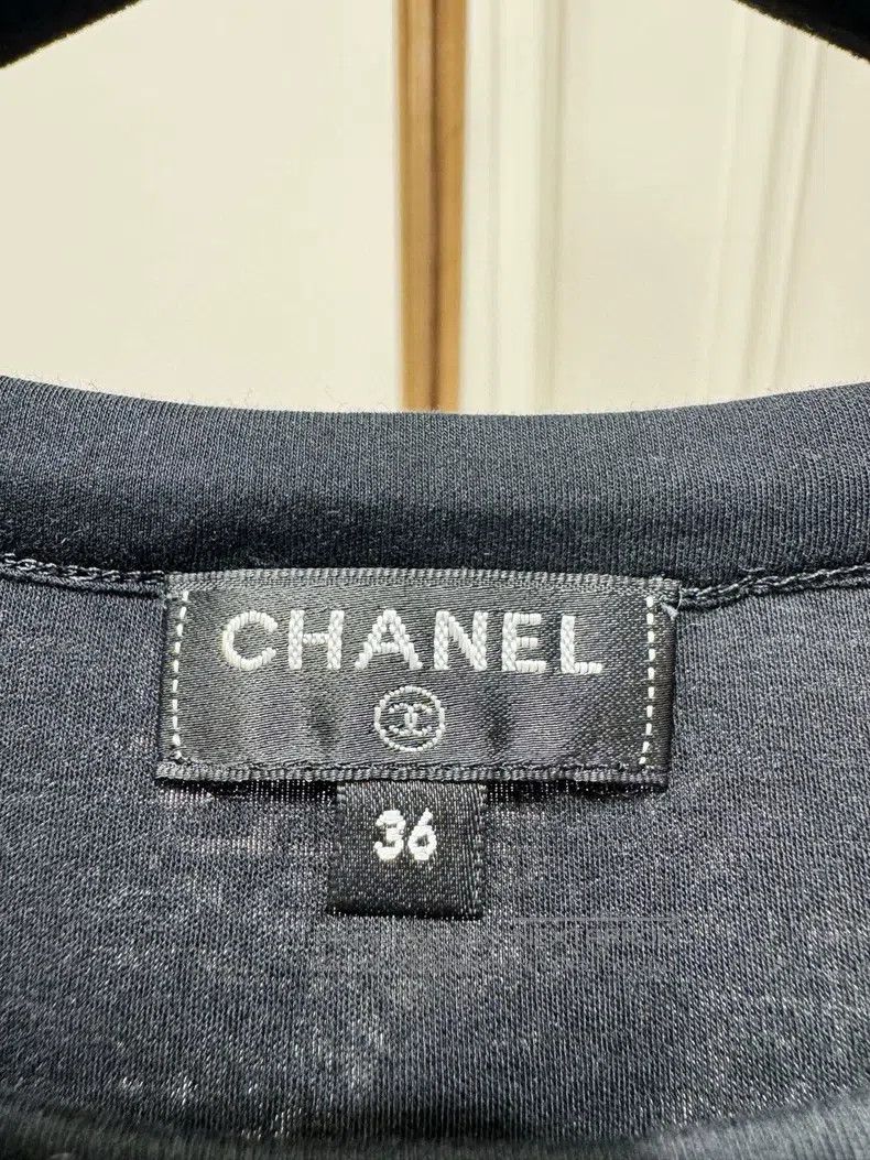 Chanel Chanel Classic black short sleeves Size XS / US 0-2 / IT 36-38 - 4 Thumbnail