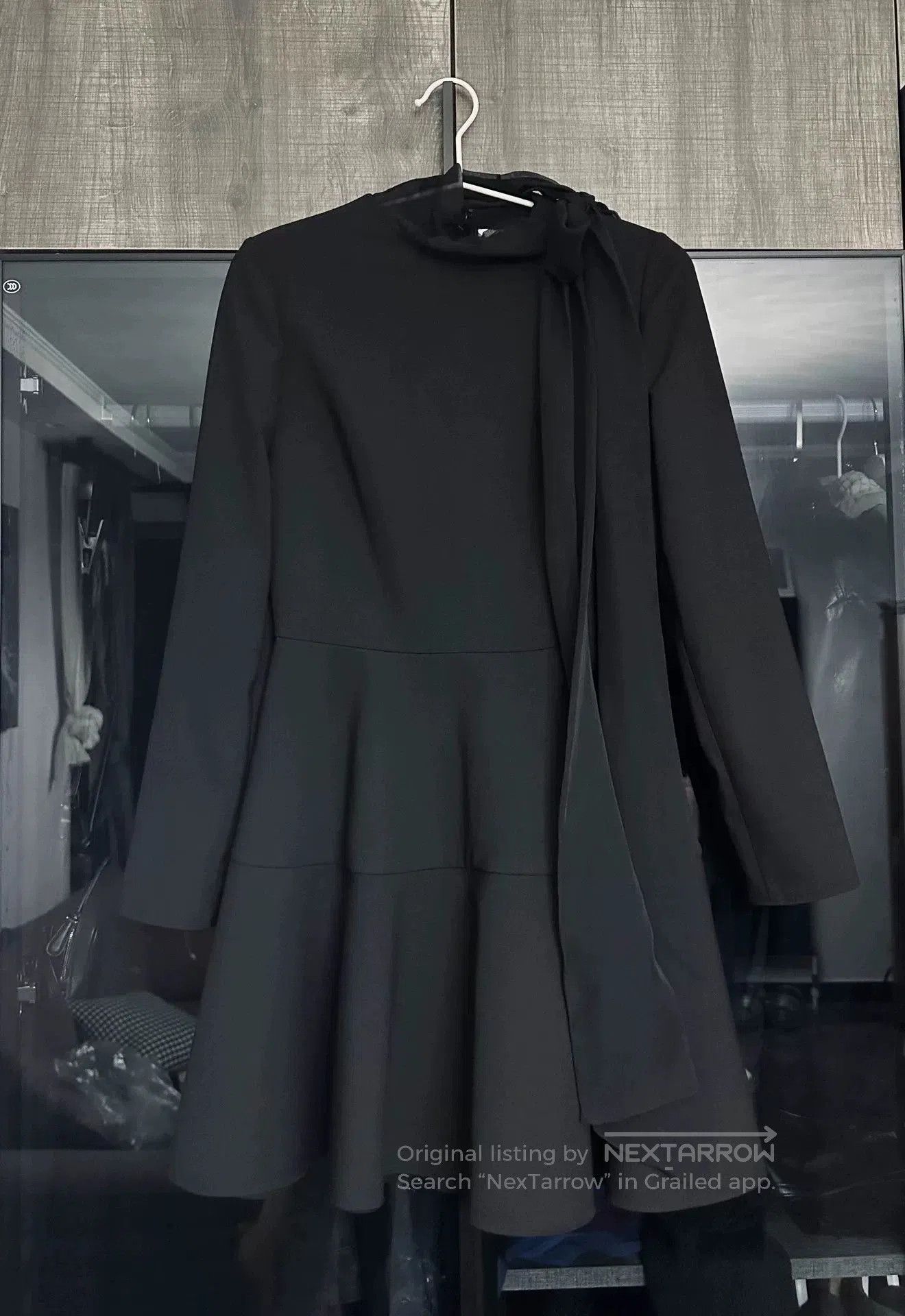 Valentino Valentino Black Wool Silk Dress. Size M / US 6-8 / IT 42-44 - 1 Thumbnail