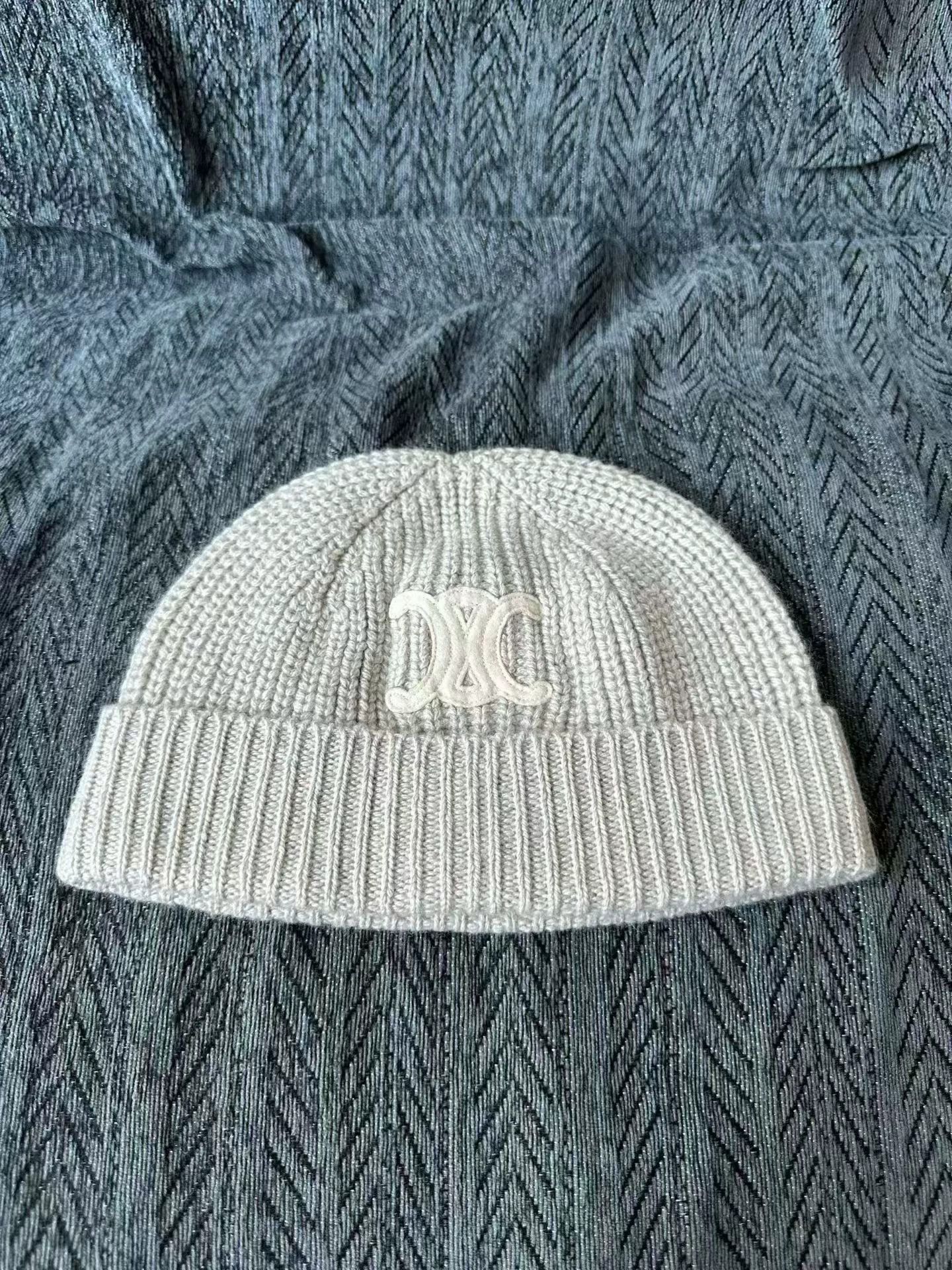 Celine Celine Triomphe Cashmere Beanie New Size ONE SIZE - 1 Thumbnail