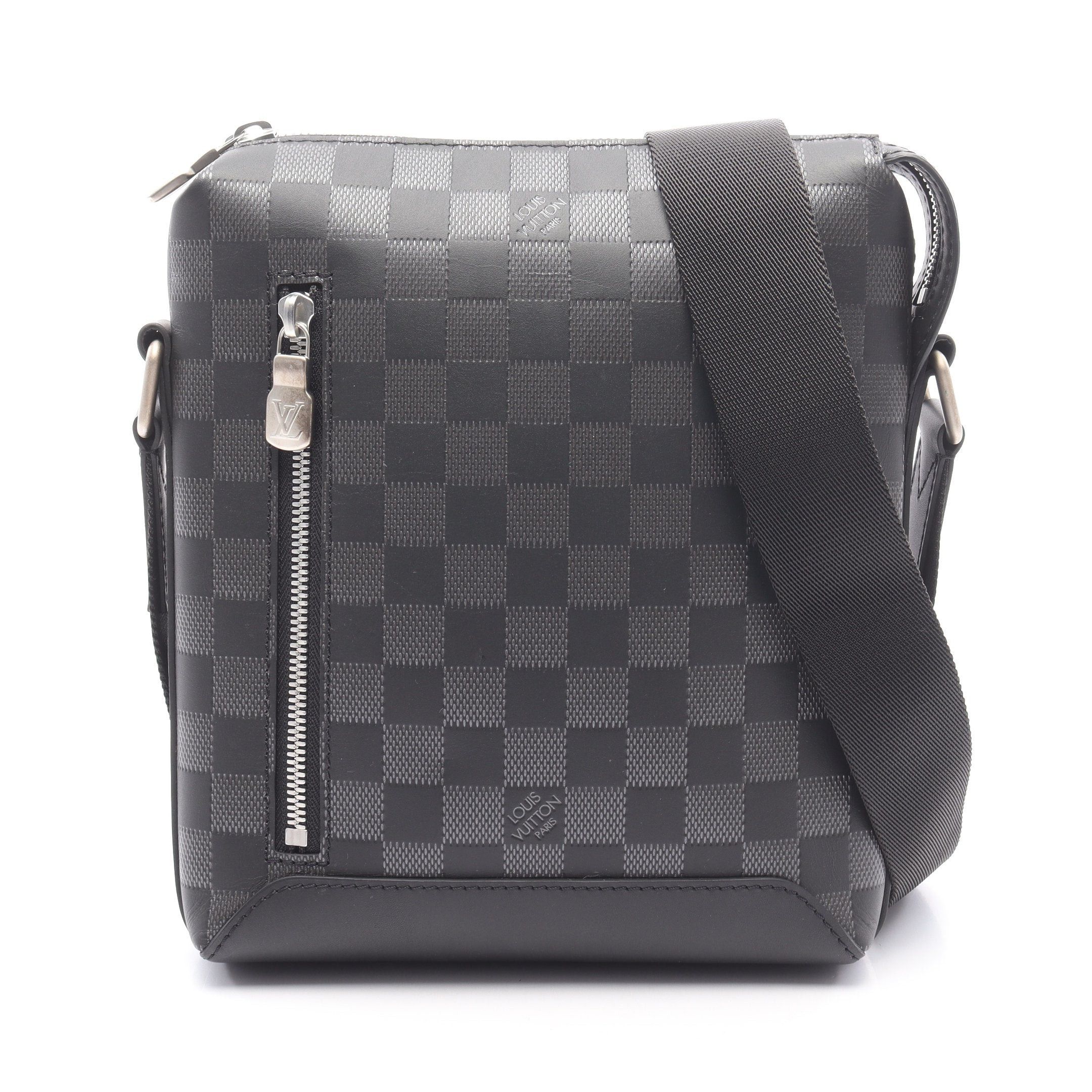 Louis Vuitton Louis Vuitton Discovery Messenger Ppm Damier Infini Onyx Shoulder Bag Leather Black Size ONE SIZE - 1 Thumbnail