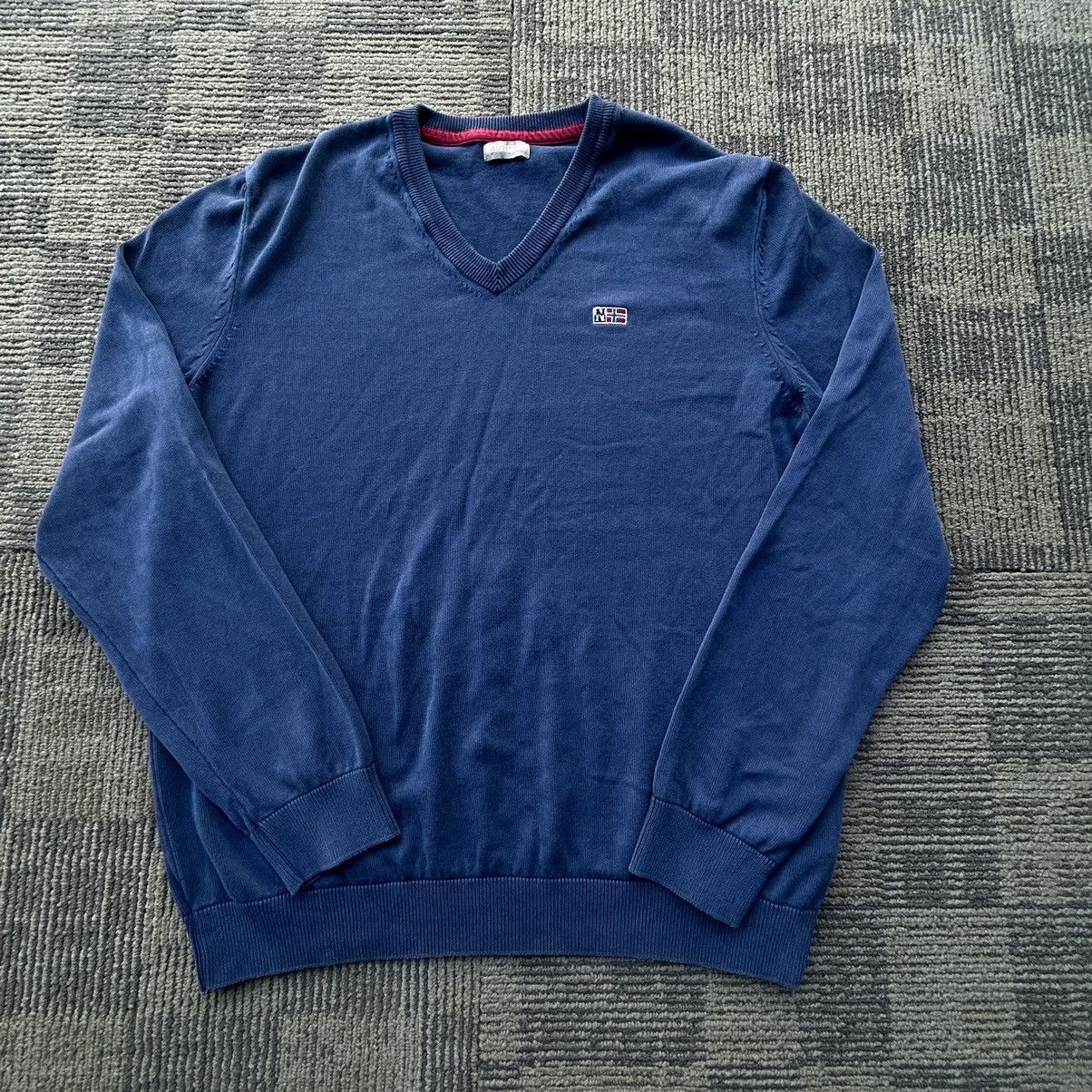 Napapijri Vintage Napapijri Navy Blue V-Neck sweater Size US S / EU 44-46 / 1 - 1 Thumbnail