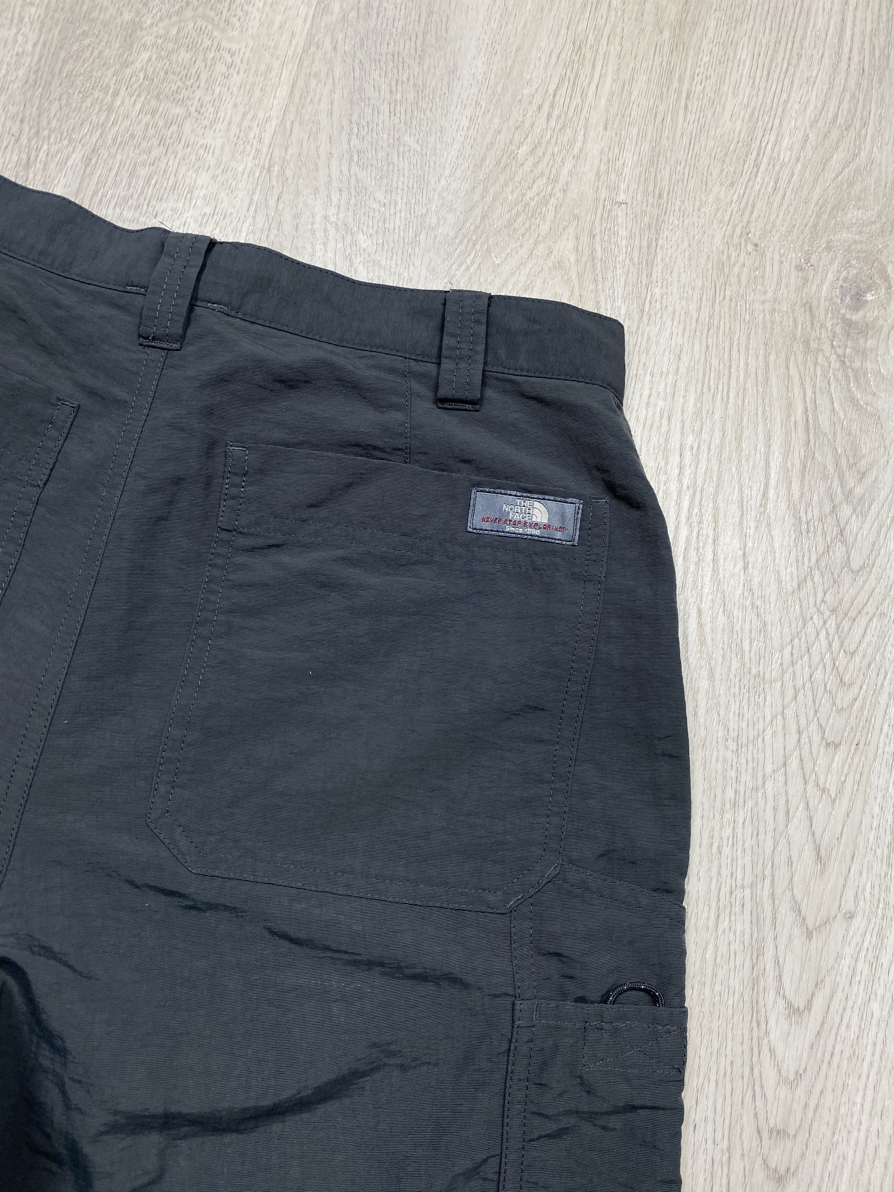 The North Face The North Face Vintage Mens Cargo Outdoor Shorts TNF Size US 30 / EU 46 - 9 Thumbnail
