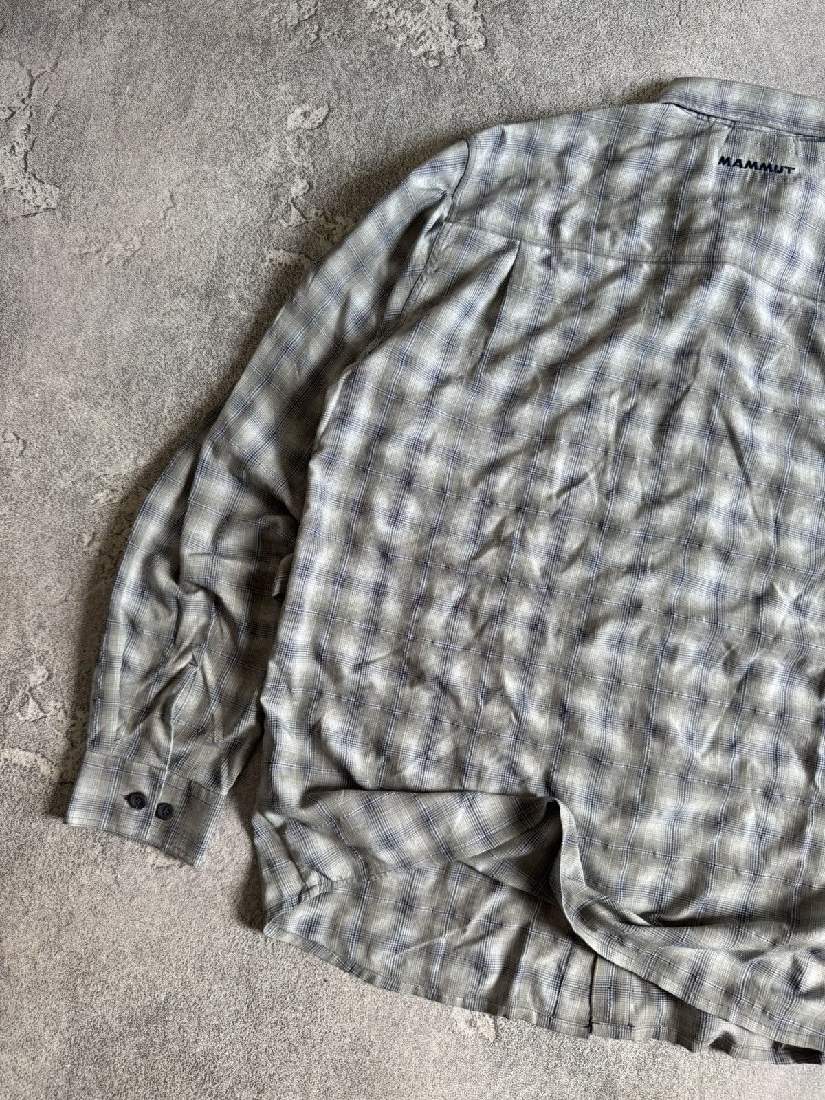 Mammut Mammut L Chekered shirt button up long sleeve outdoor Size US L / EU 52-54 / 3 - 11 Thumbnail