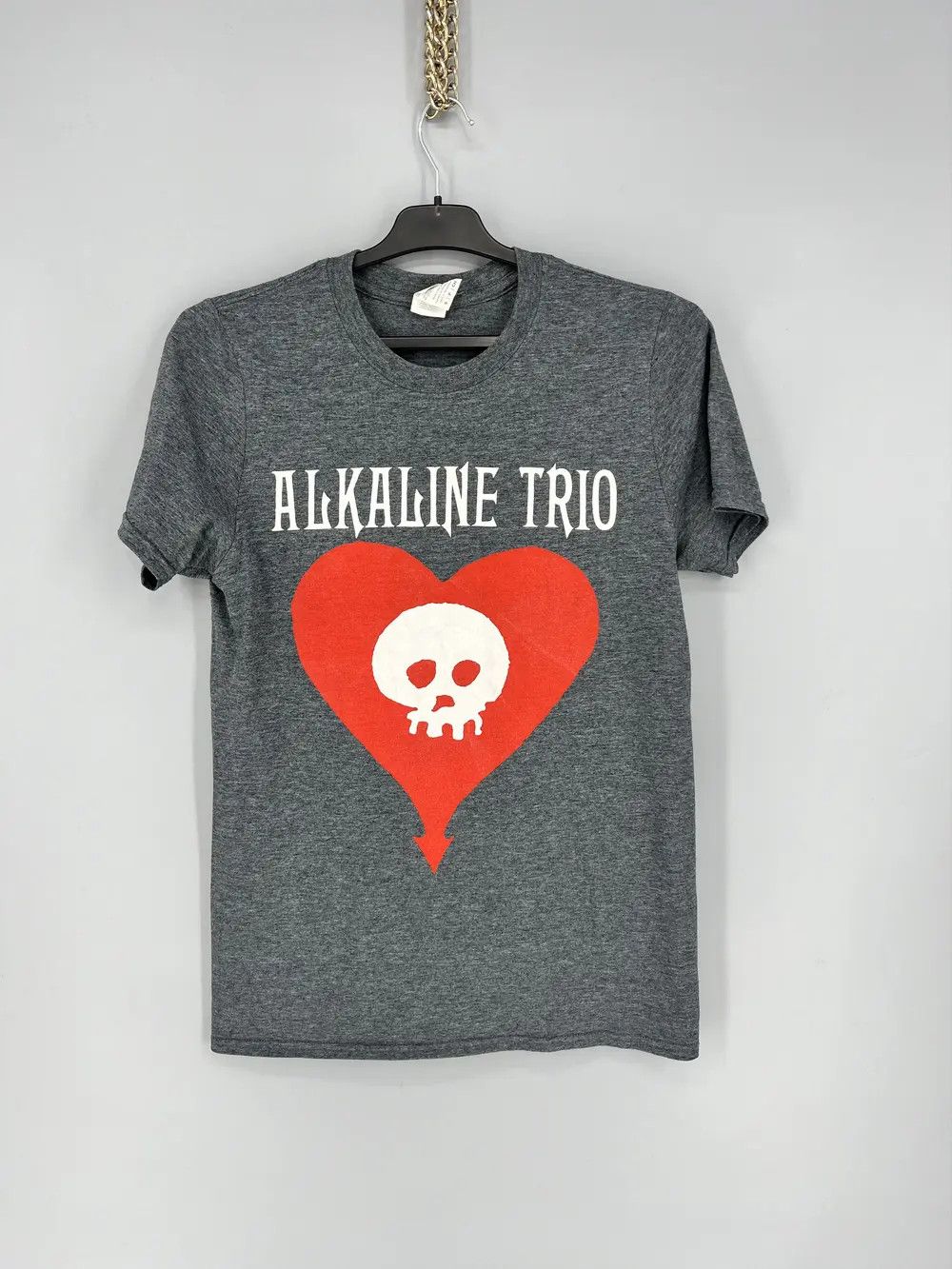 Vintage Vintage Alkaline Trio Classic Heartskull Tee Punk Rock Band Size US S / EU 44-46 / 1 - 1 Thumbnail