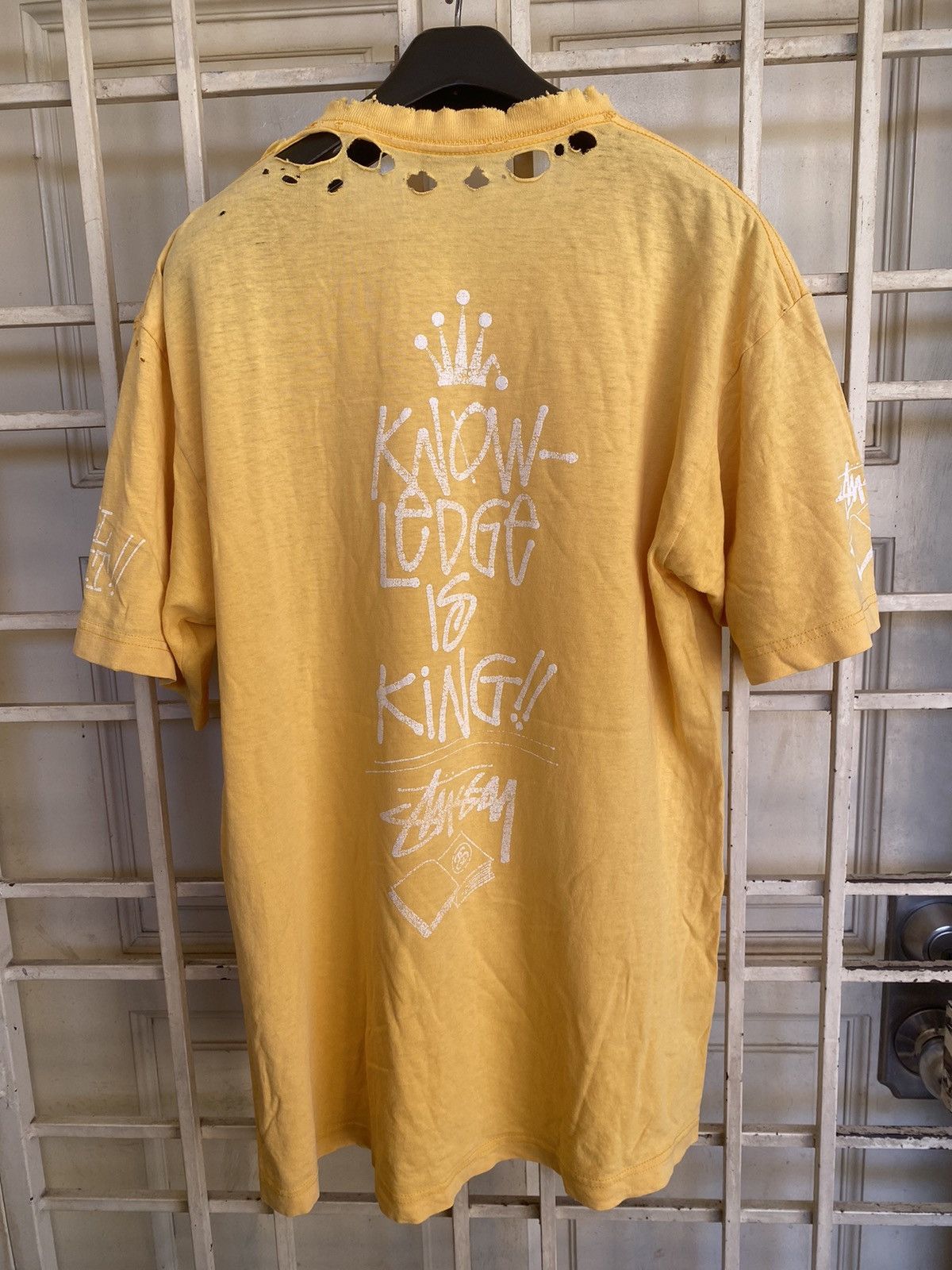 Stussy vintage y2k stussy knoledge is king! Size US L / EU 52-54 / 3 - 5 Thumbnail