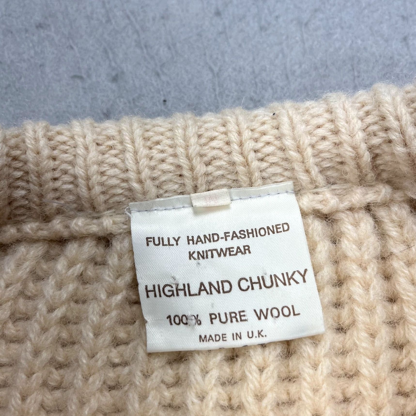 Commando VINTAGE Highland Chunky Wool Sweater Mens M Crew Neck Raglan Long Sleeve Beiges UK Elbow Patches Heavyweight 100% Wool Knit Pullover Size US M / EU 48-50 / 2 - 5 Thumbnail