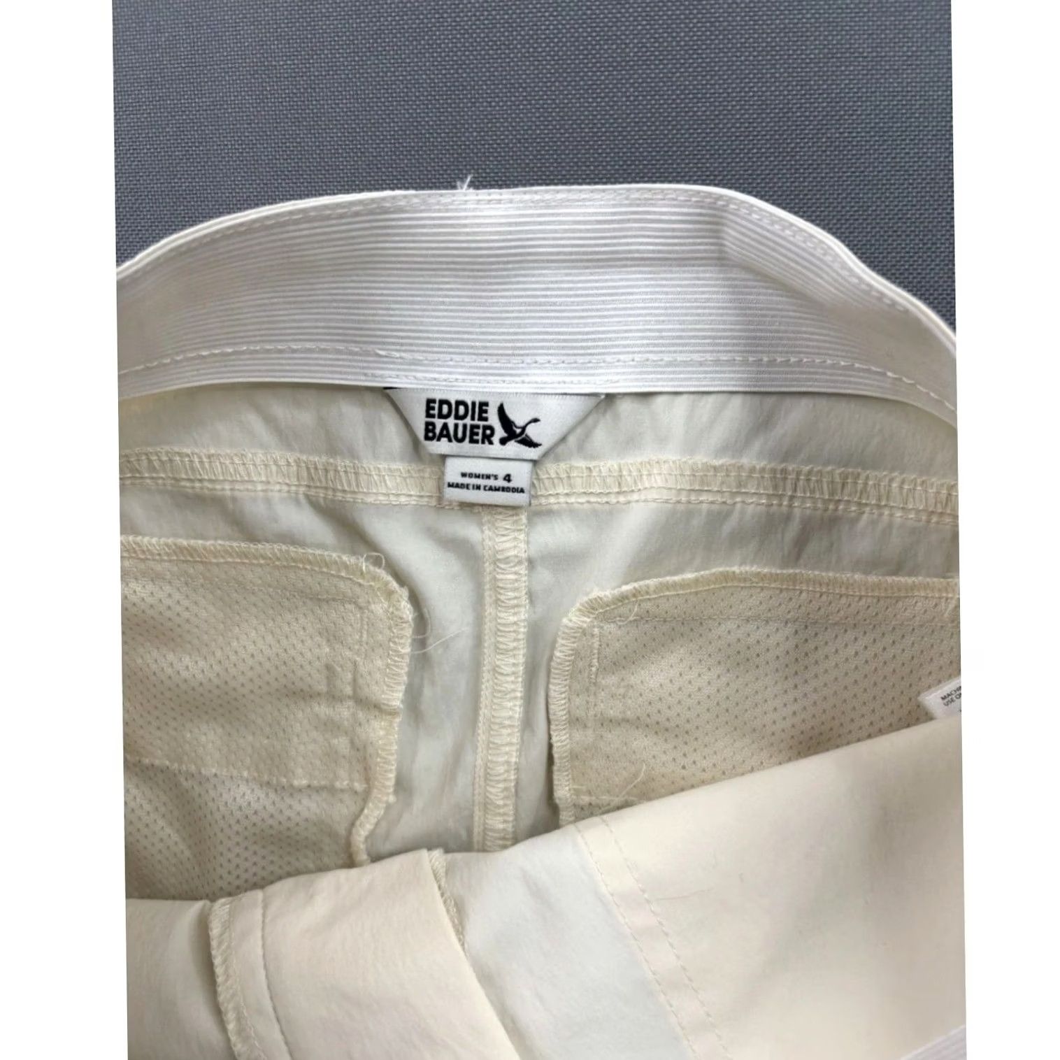 Eddie Bauer Eddie Bauer Shorts Women High Rise 4.5in Inseam Ivory Utility Pocket Hiking Travel Outdoor Casual Summer Size 28" / US 6 / IT 42 - 6 Thumbnail