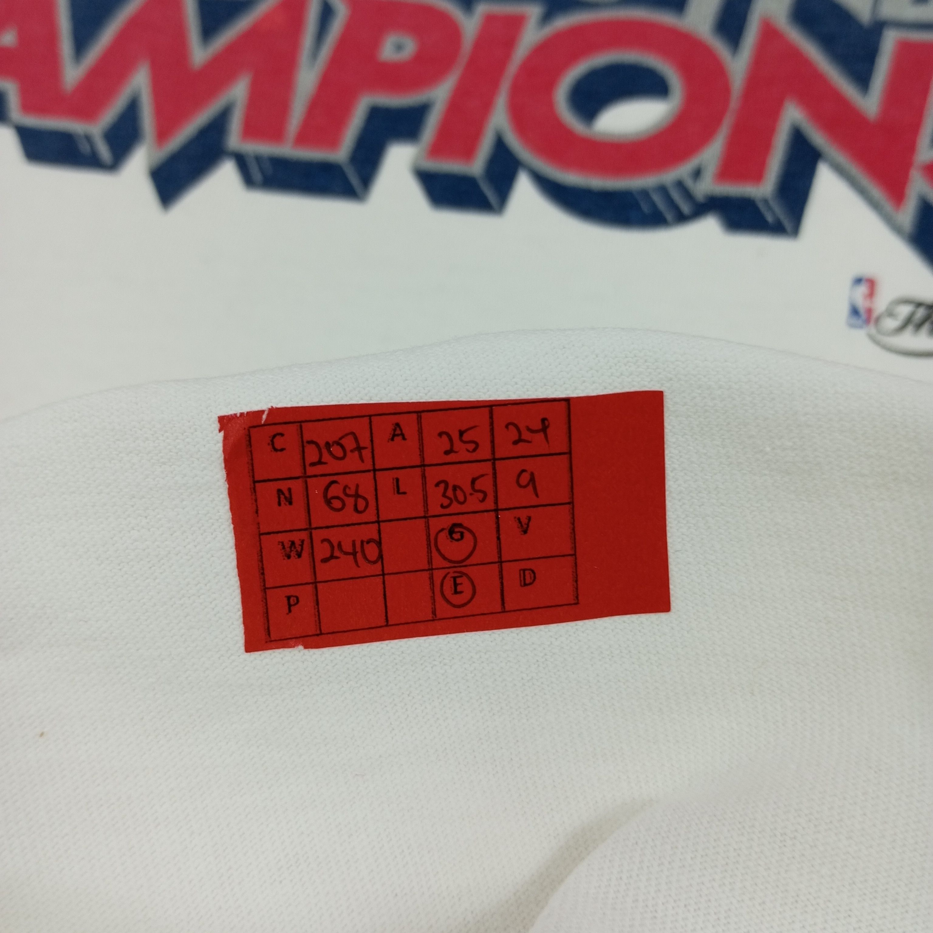 NBA × Nike × Vintage Nike Pistons NBA 2004 Basketball Team Vintage Tshirt Size US XXL / EU 58 / 5 - 11 Thumbnail