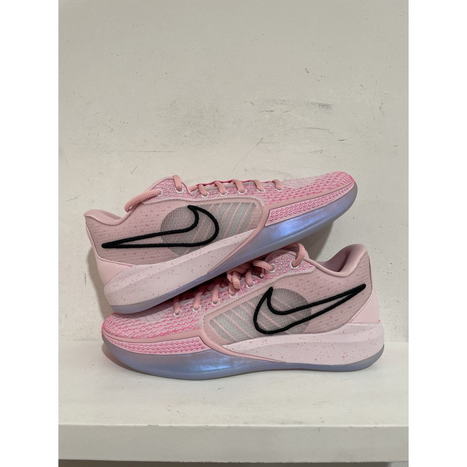 Nike NIKE SABRINA 1 PROMO PINK KAY YOW SIZE 8.5W (7M) NEW Size US 7 / EU 40 - 1 Thumbnail