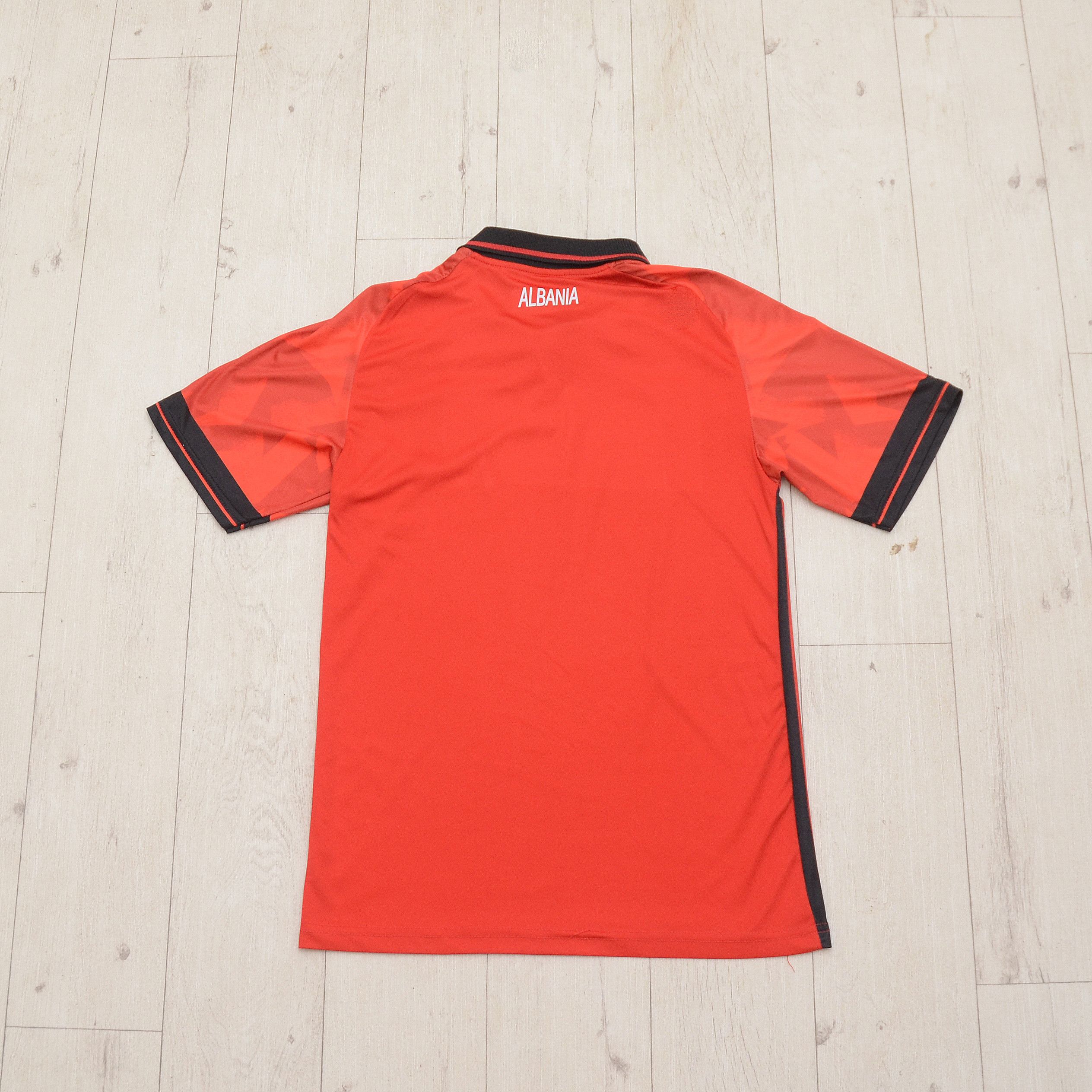 Other Albania 2023/2024 Macron Home Football Shirt Soccer Jersey Size US S / EU 44-46 / 1 - 2 Thumbnail