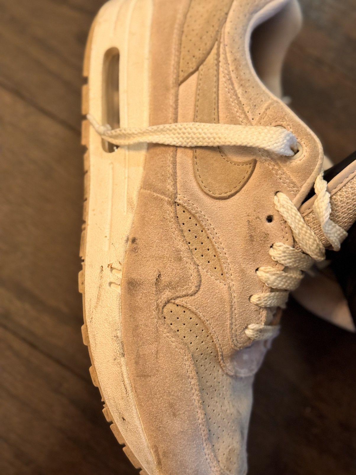 Nike Nike Air Max 1 Premium Desert Sand Suede 875844-004 Size US 9.5 / EU 42-43 - 3 Thumbnail